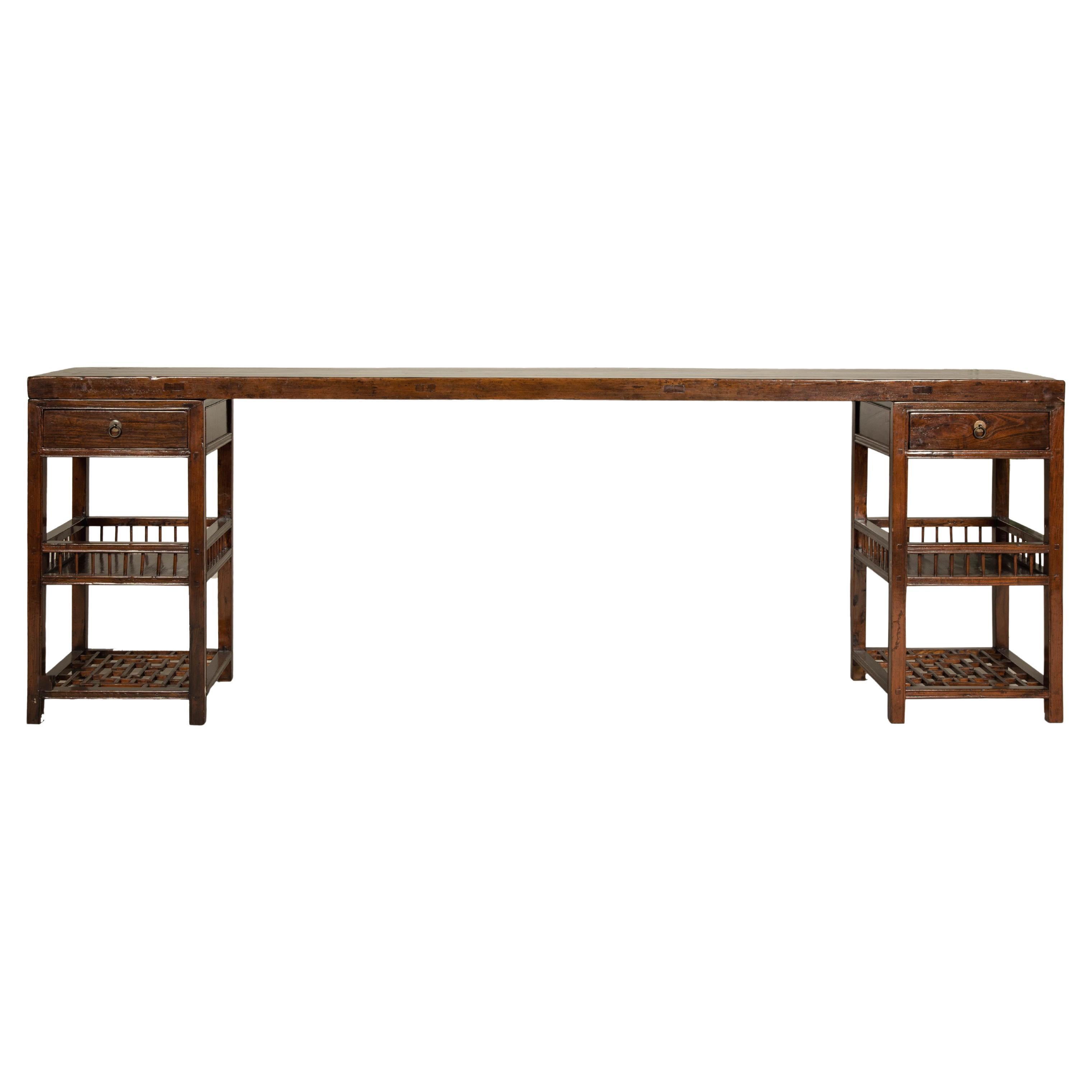 Consola extragrande con cajones, estantes calados y tablero extraíble