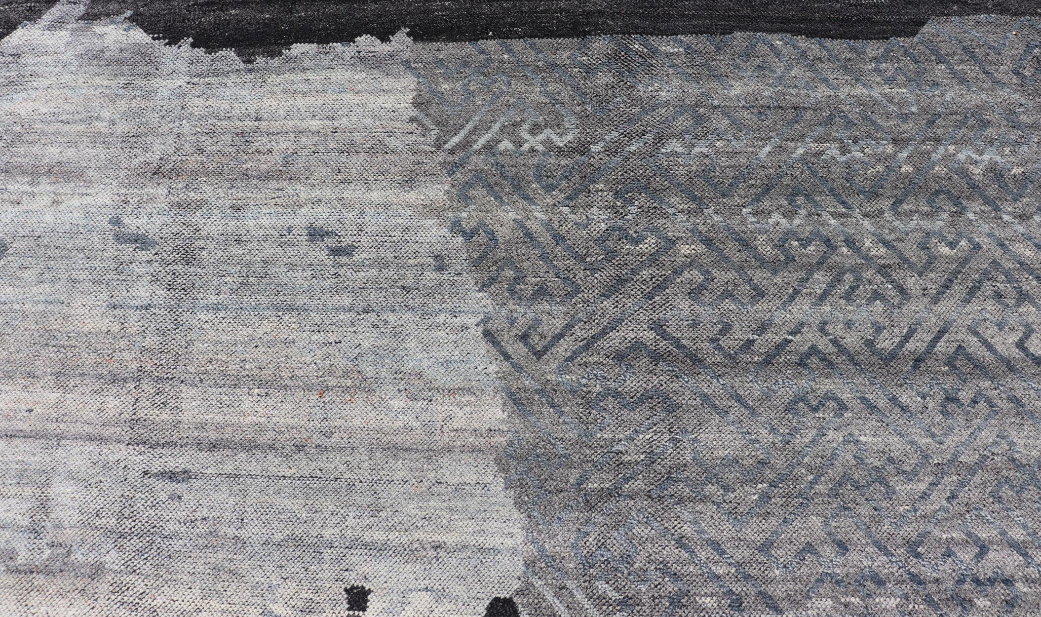 Übergroßer zeitgenössischer abstrakter Teppich in Grau, Holzkohle und Stahlblau11'6 x 14'10 (Moderne) im Angebot