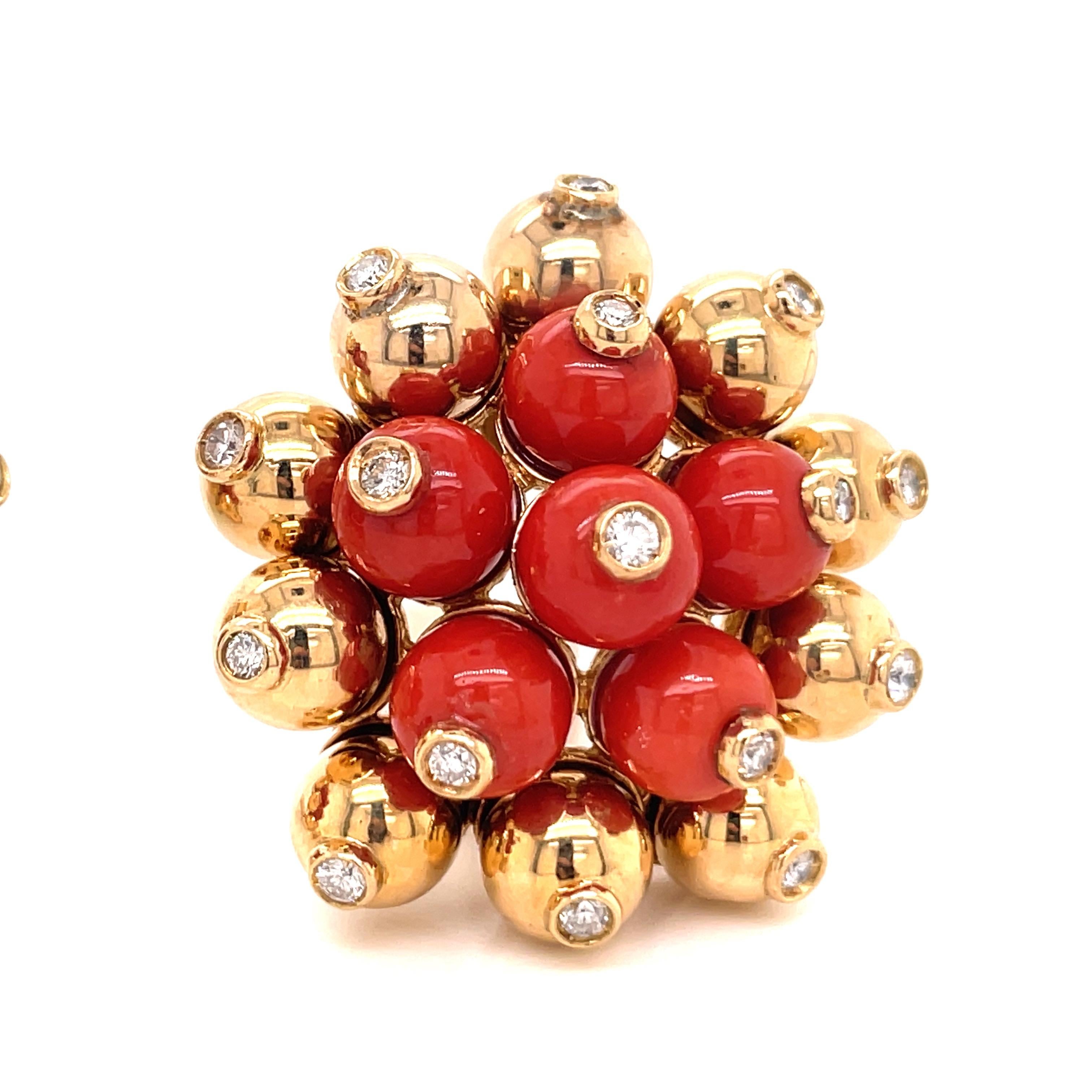 Übergroße Koralle Diamant Gold Perlen-Ohrringe 18 Karat Gelbgold 53.1 Gramm (Rundschliff) im Angebot