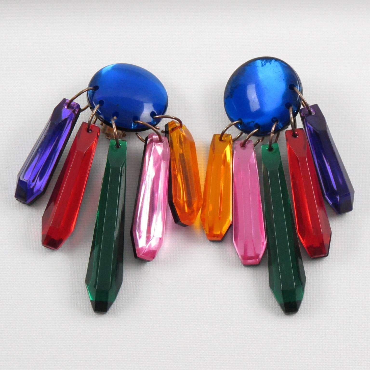 Oversized Dangling Chandelier Multicolor Drop Lucite Clip on Earrings In Excellent Condition In Atlanta, GA