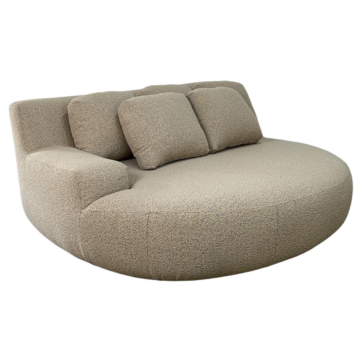 Oversized daybed in beige boucle For Sale
