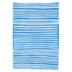 Dhurrie oversize in blu denim con strisce rosa tenue c.1890