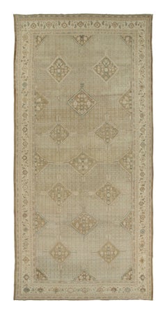 Oversized Distressed Antique Sarab Rug in Floral Medallion Design - Rug & Kilim
