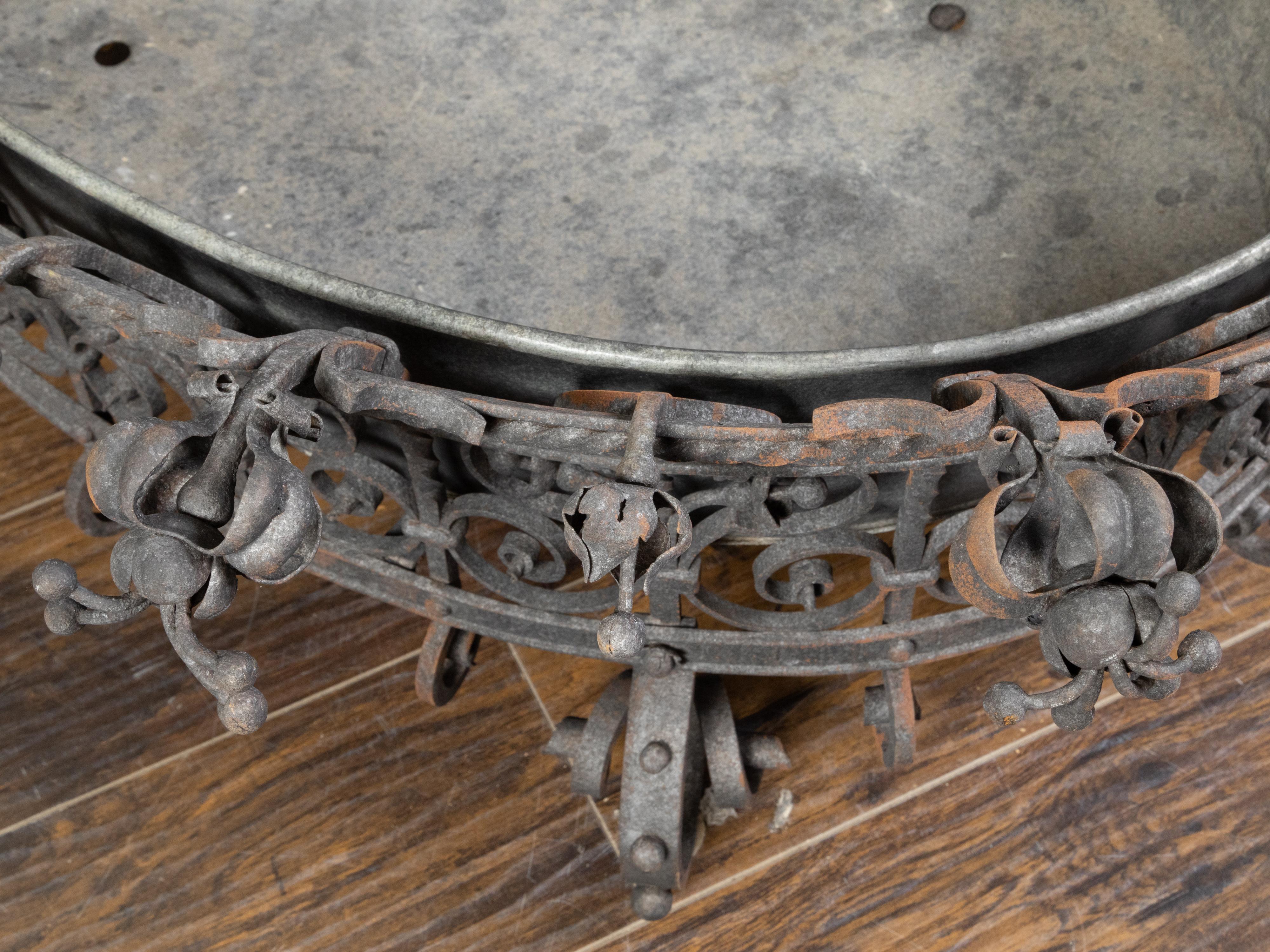 Oversized French 1900s Iron Planter with Scrollwork Motifs and Liner For Sale 8