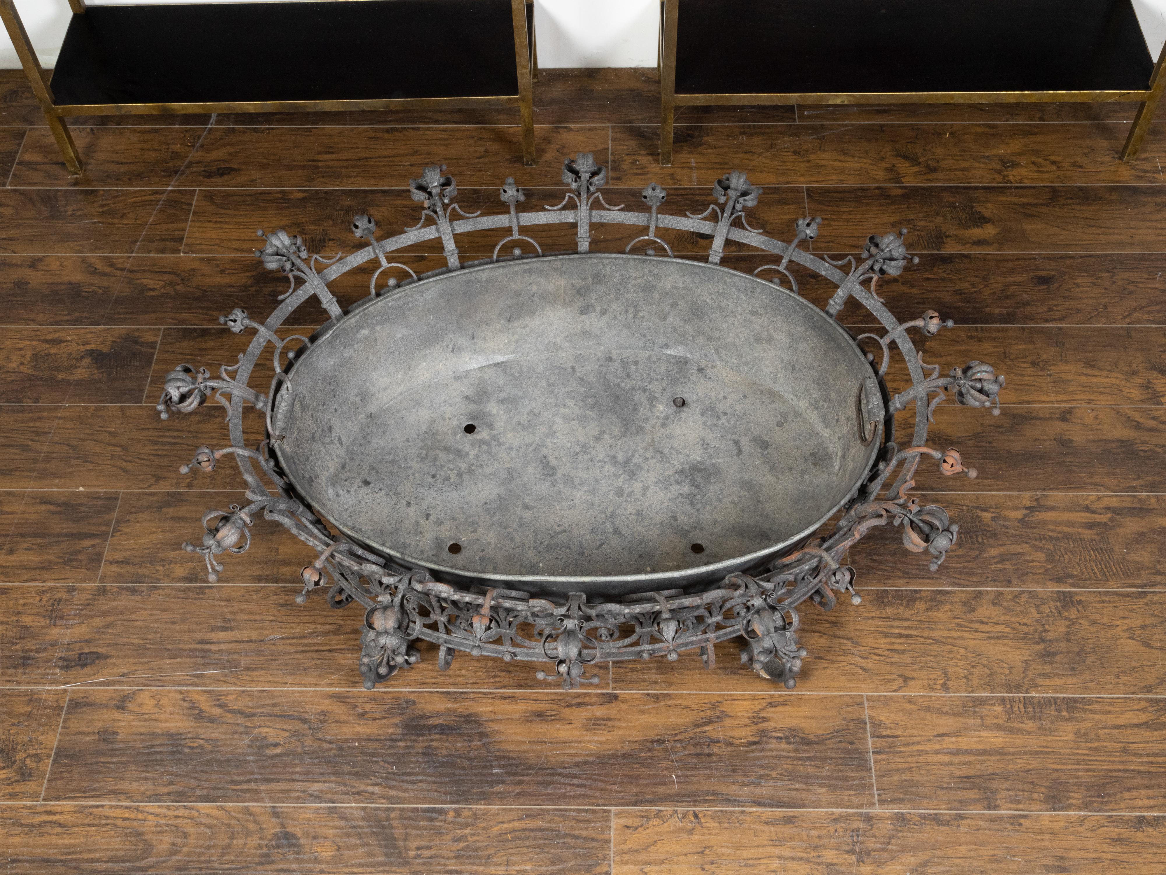 Oversized French 1900s Iron Planter with Scrollwork Motifs and Liner For Sale 2