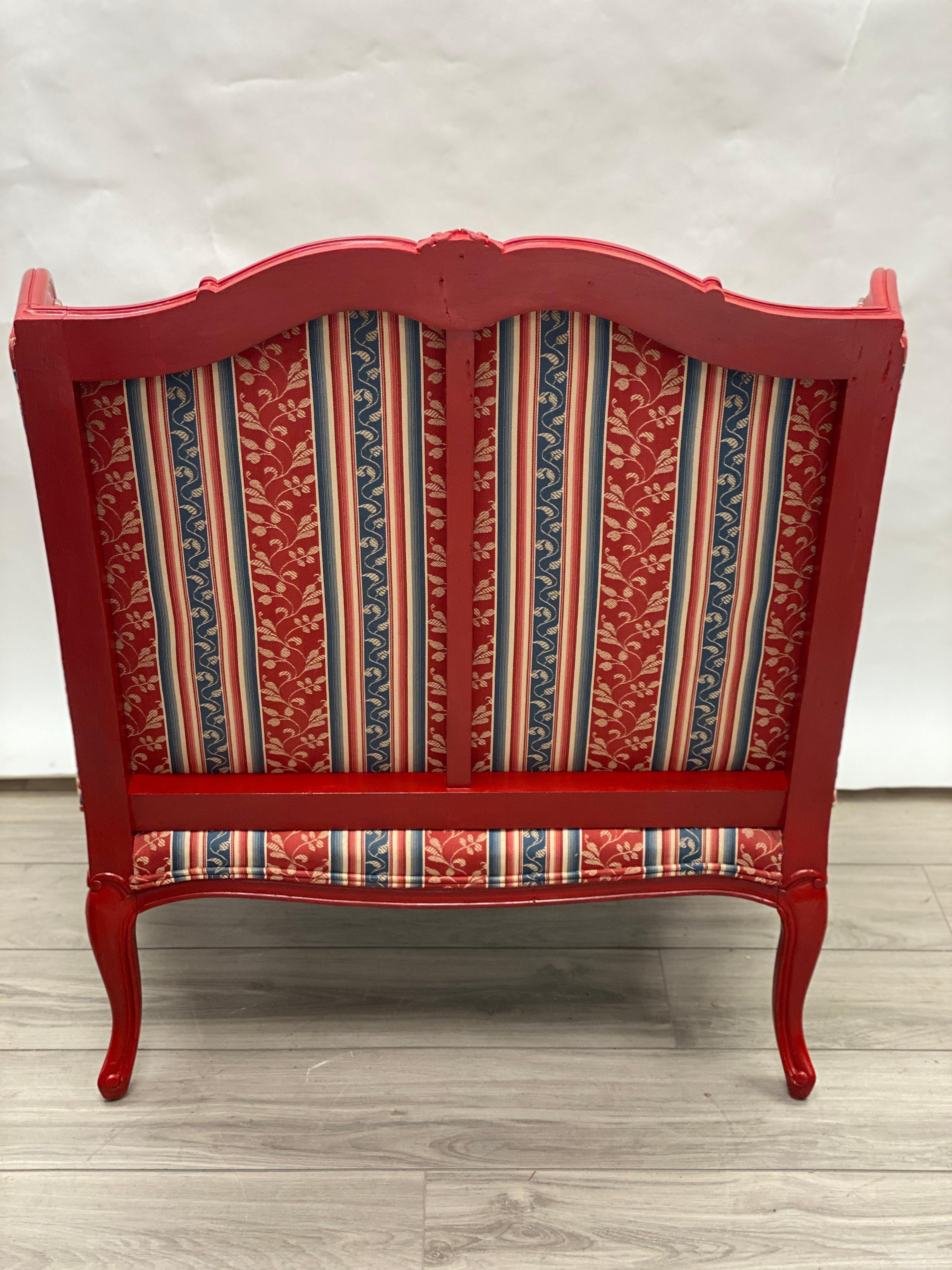 Französischer Bergere-Stuhl im Louis-XV-Stil in Übergröße mit Ottomane im Angebot 4