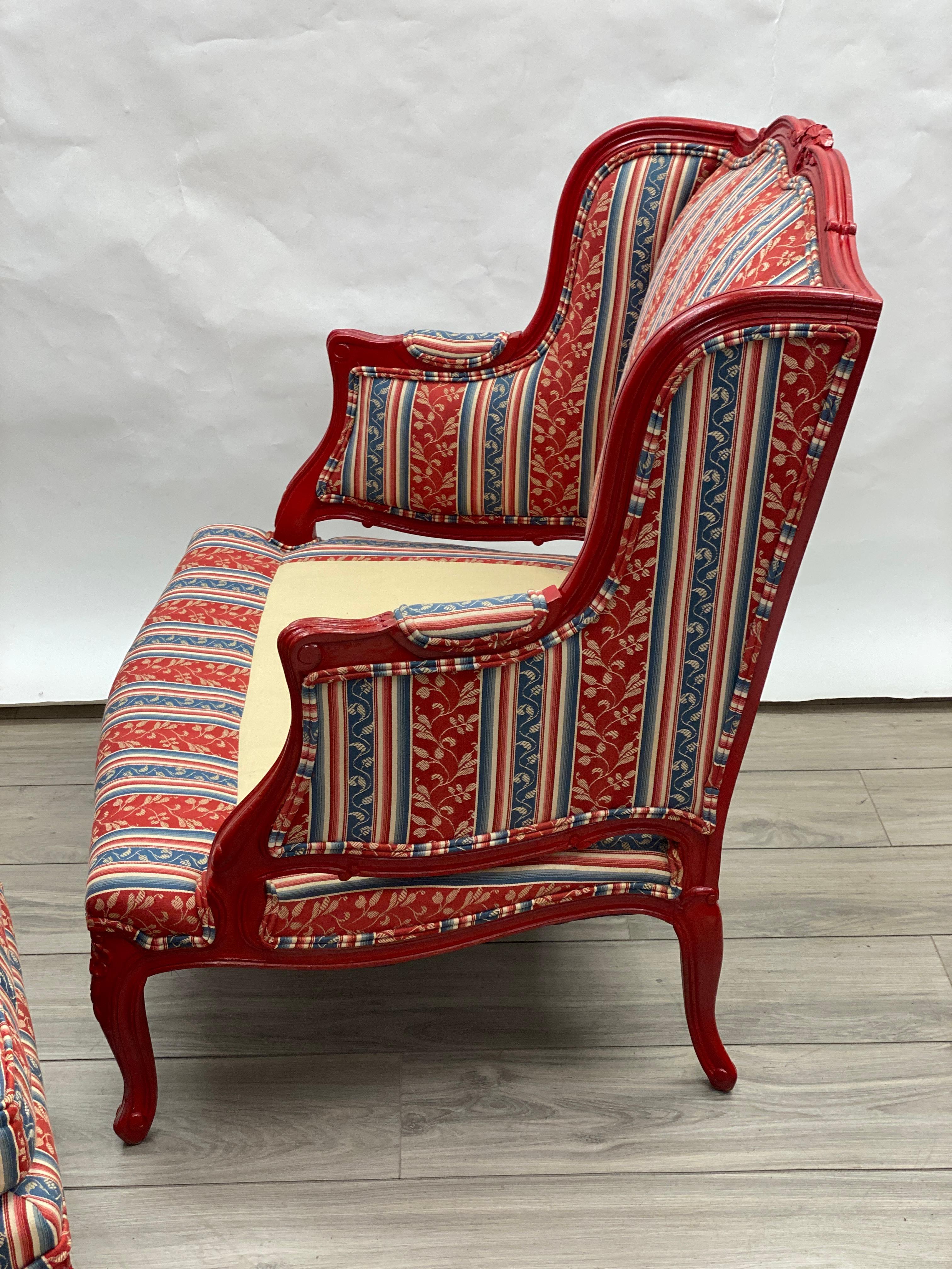 Französischer Bergere-Stuhl im Louis-XV-Stil in Übergröße mit Ottomane (Eichenholz) im Angebot