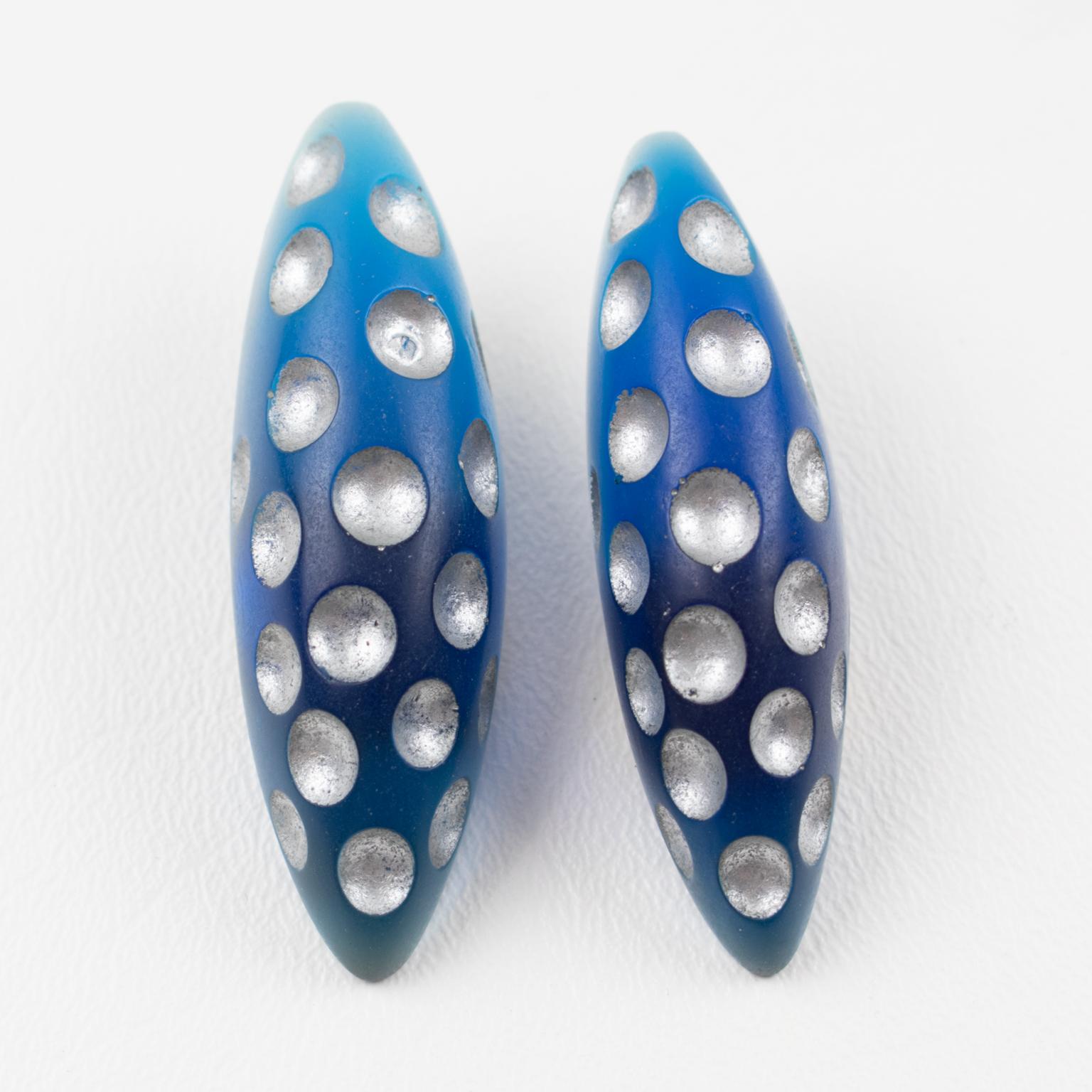 Oversized Frosted Blue Lucite Resin Clip Earrings In Excellent Condition In Atlanta, GA