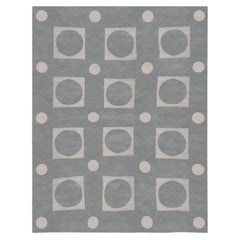 Geometrischer grauer und weißer handgeknüpfter Seidenteppich in Übergröße von Doris Leslie Blau