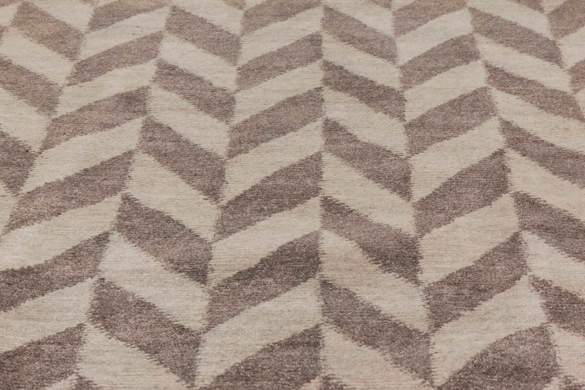 Oversized Geometric Terra Rug in Natural Wool by Doris Leslie Blau
Size: 14'0