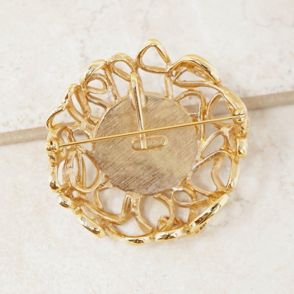 Modern Oversized Gilt & Mabe Pearl Abstract Brutalist Brooch by Vogue Bijoux, 1980s For Sale