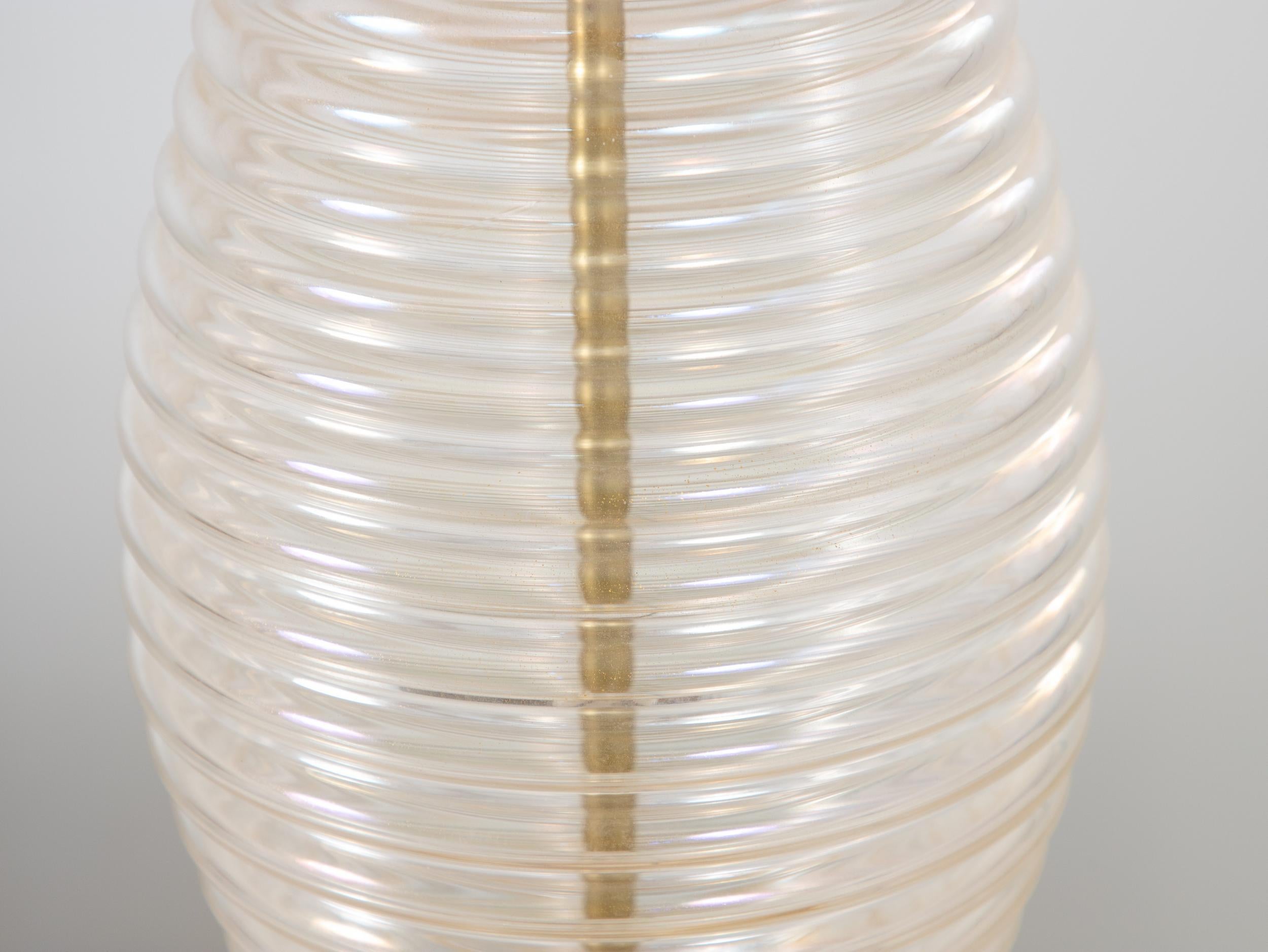 Lampe de table surdimensionnée en verre et laiton en vente 2