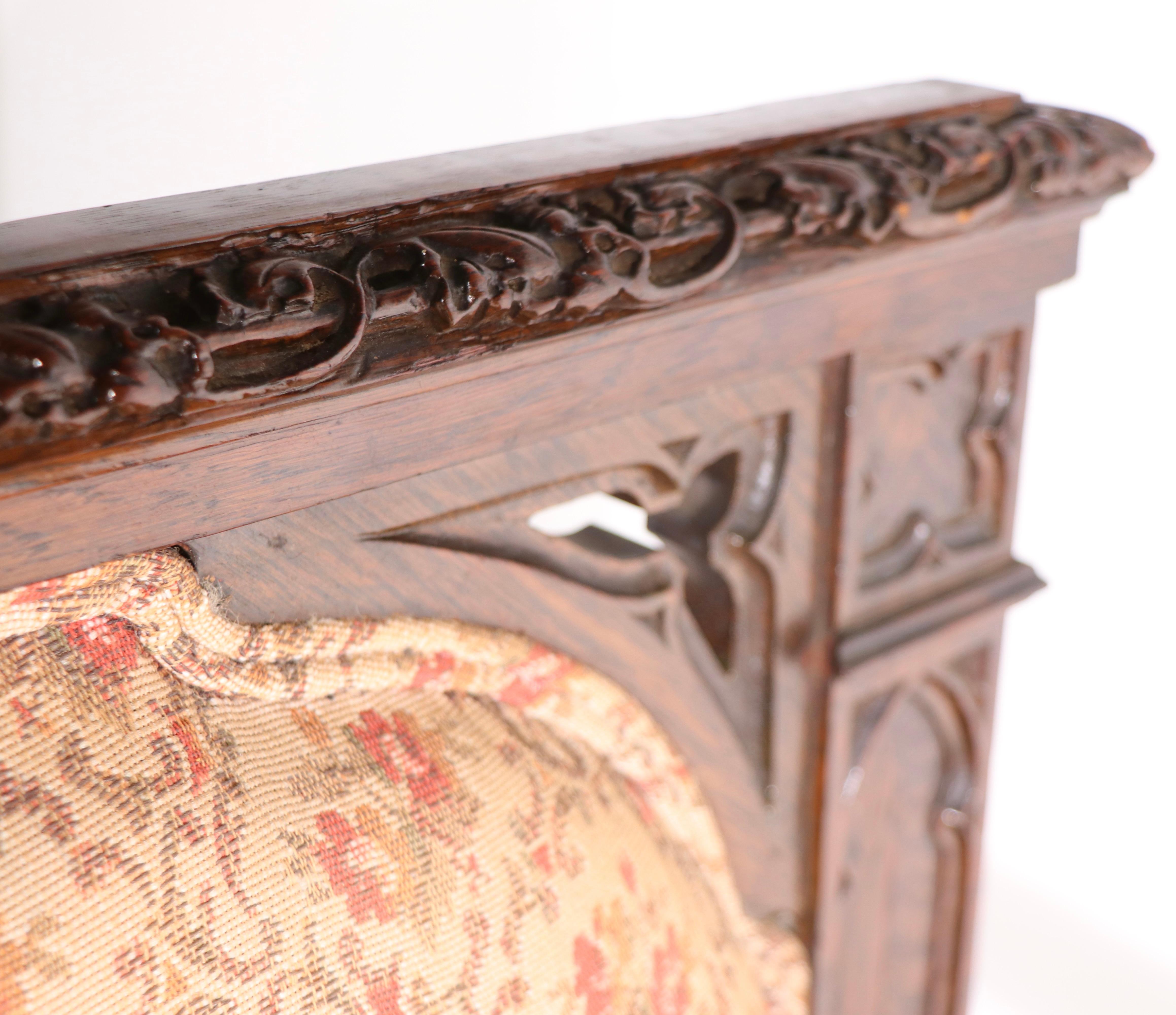 Fauteuil trône surdimensionné de style Revive gothique en vente 4