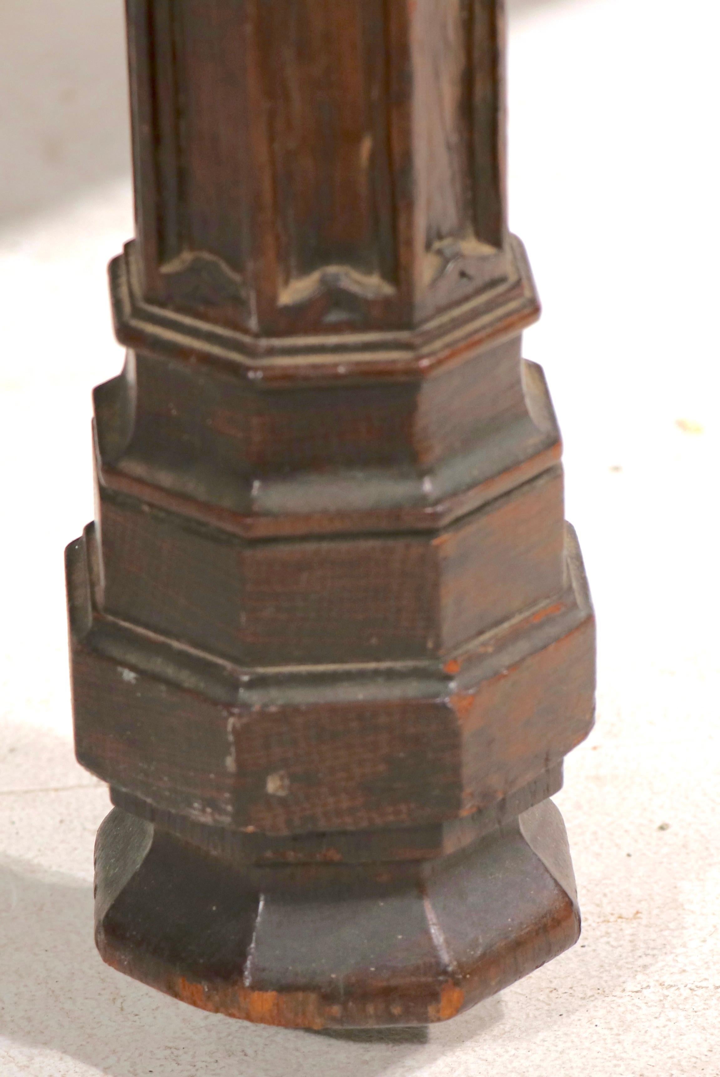 Fauteuil trône surdimensionné de style Revive gothique en vente 2