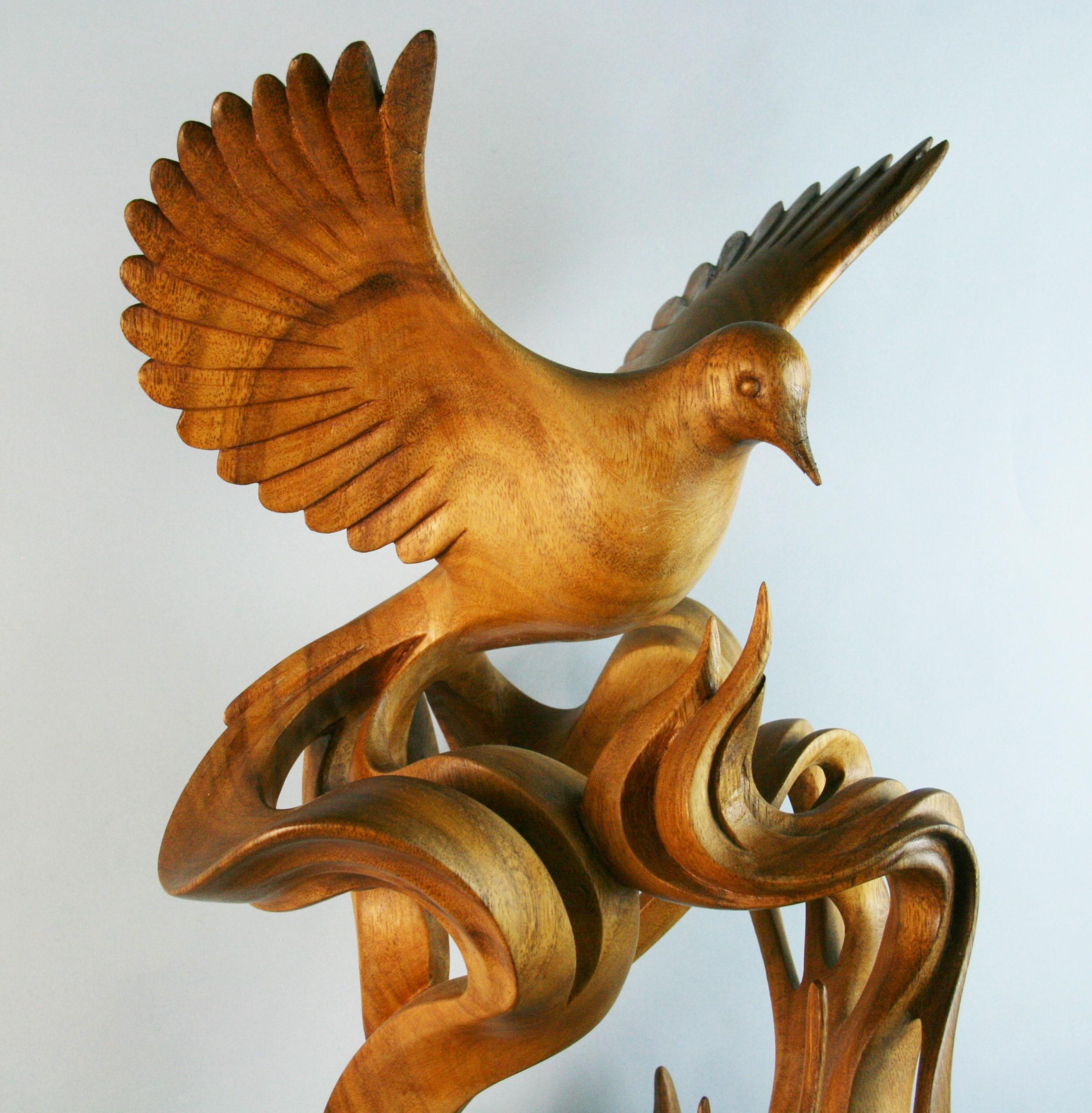Oversized Hand Carved Wings Over The World Bird Sculpture In Good Condition For Sale In Douglas Manor, NY