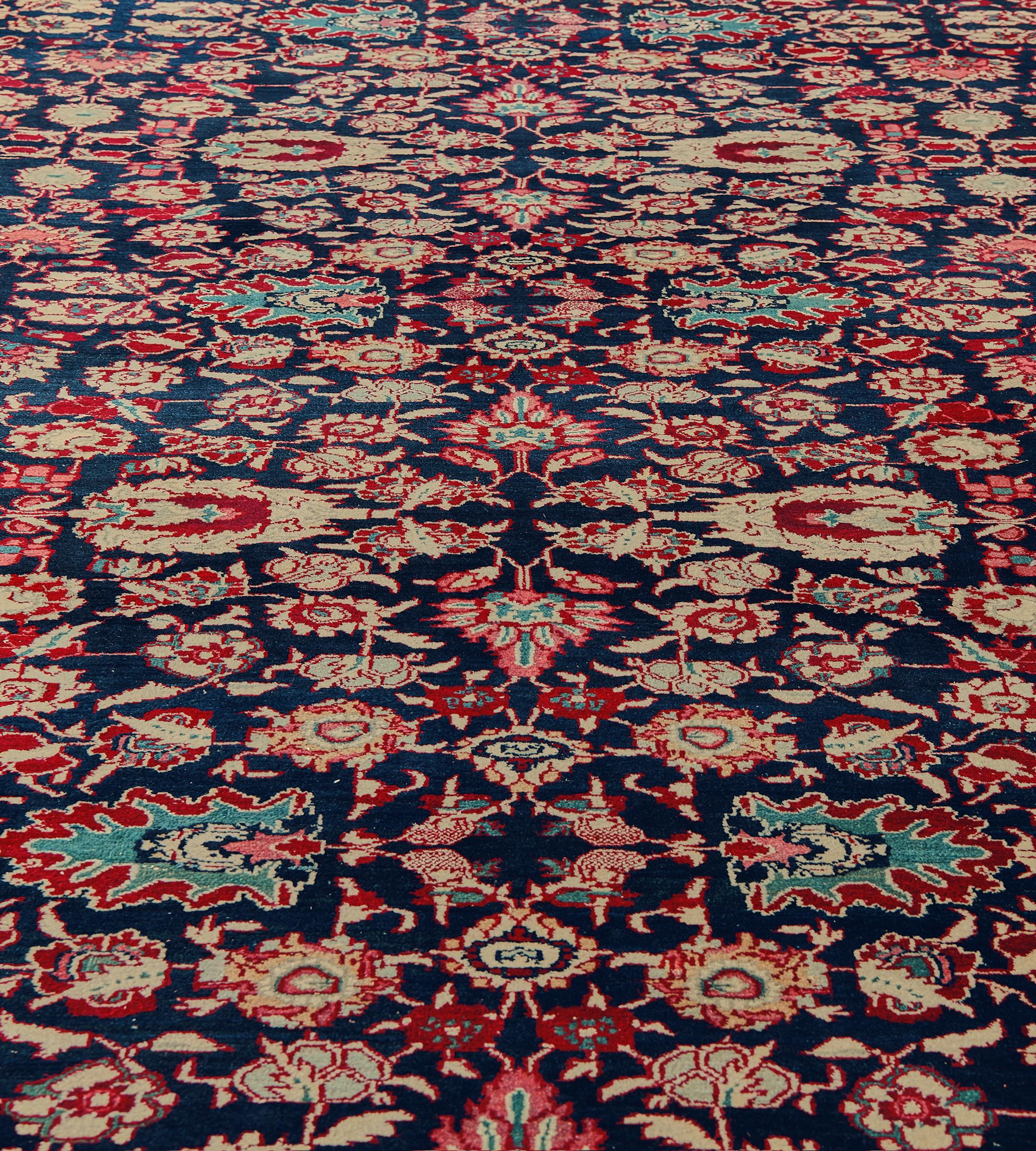 20ième siècle Tapis de couloir Agra indien ancien à fleurs indigo-bleu tissé à la main en vente