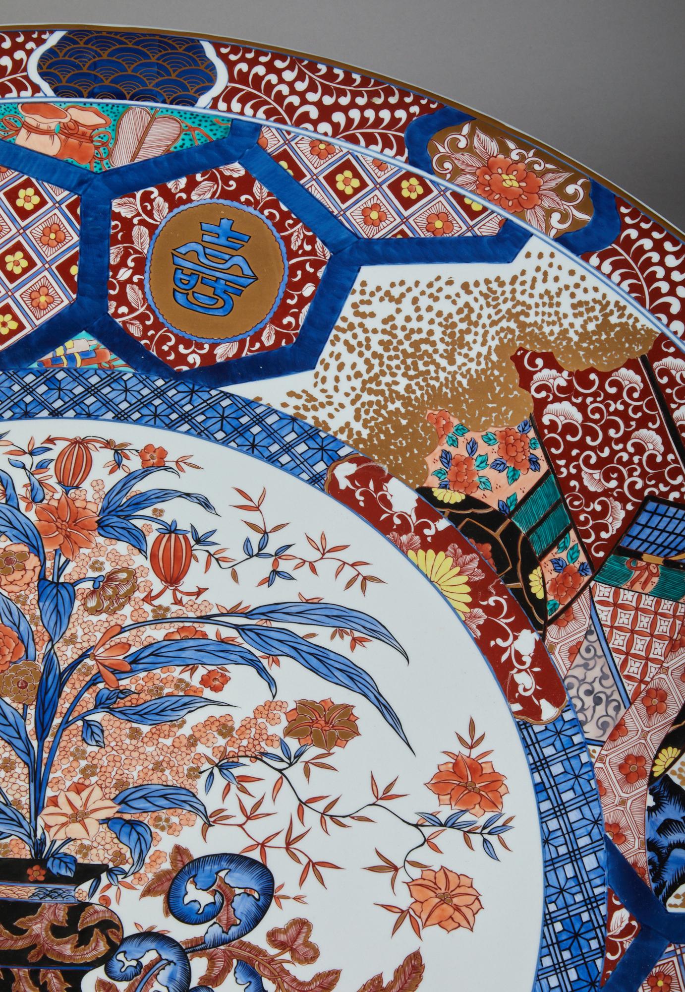 Oversized Imari Charger In Good Condition In Hudson, NY