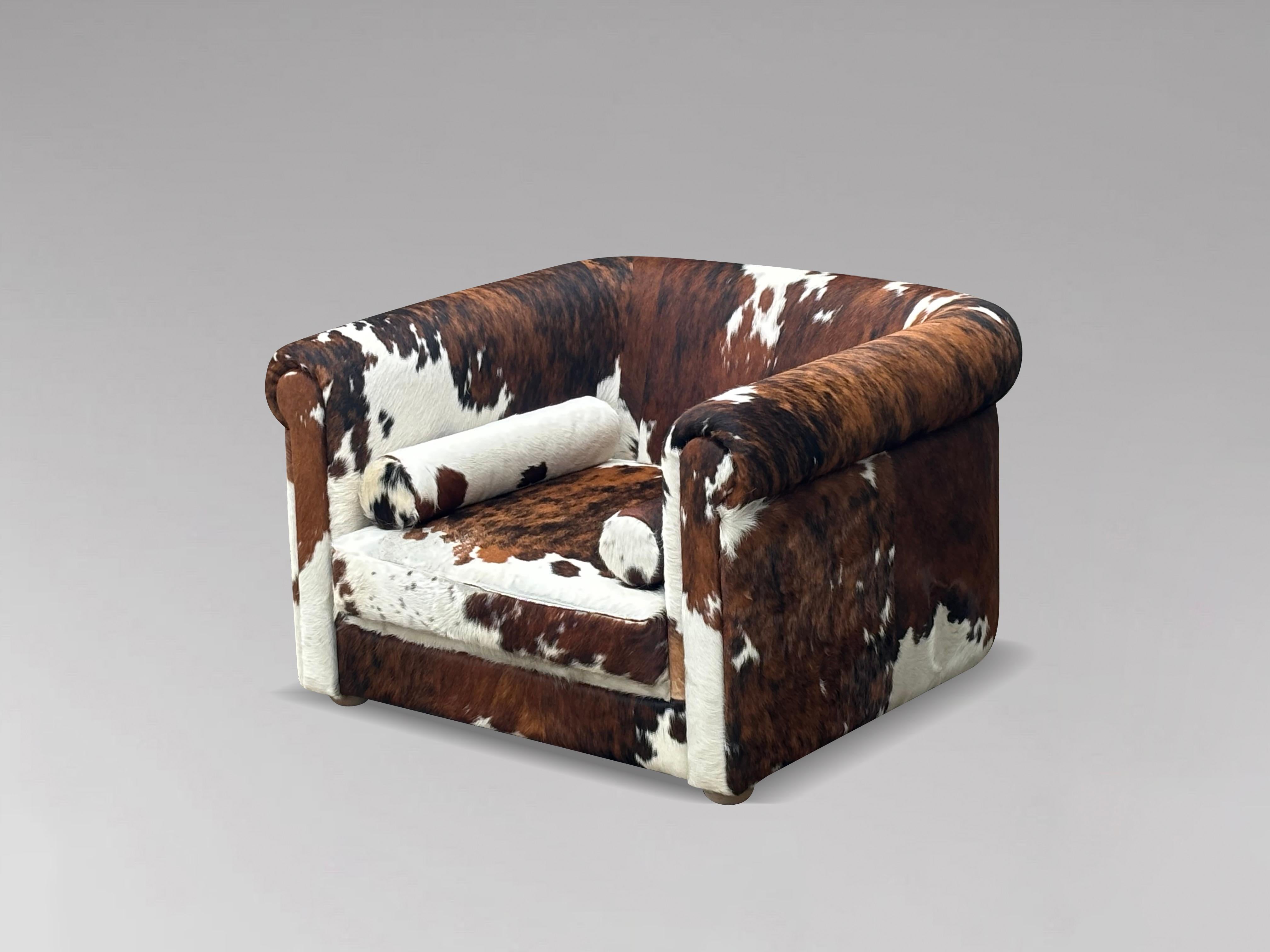 Oversized Italian Brown & White Cow Fur Leather Cube Lounge Armchair For Sale 5