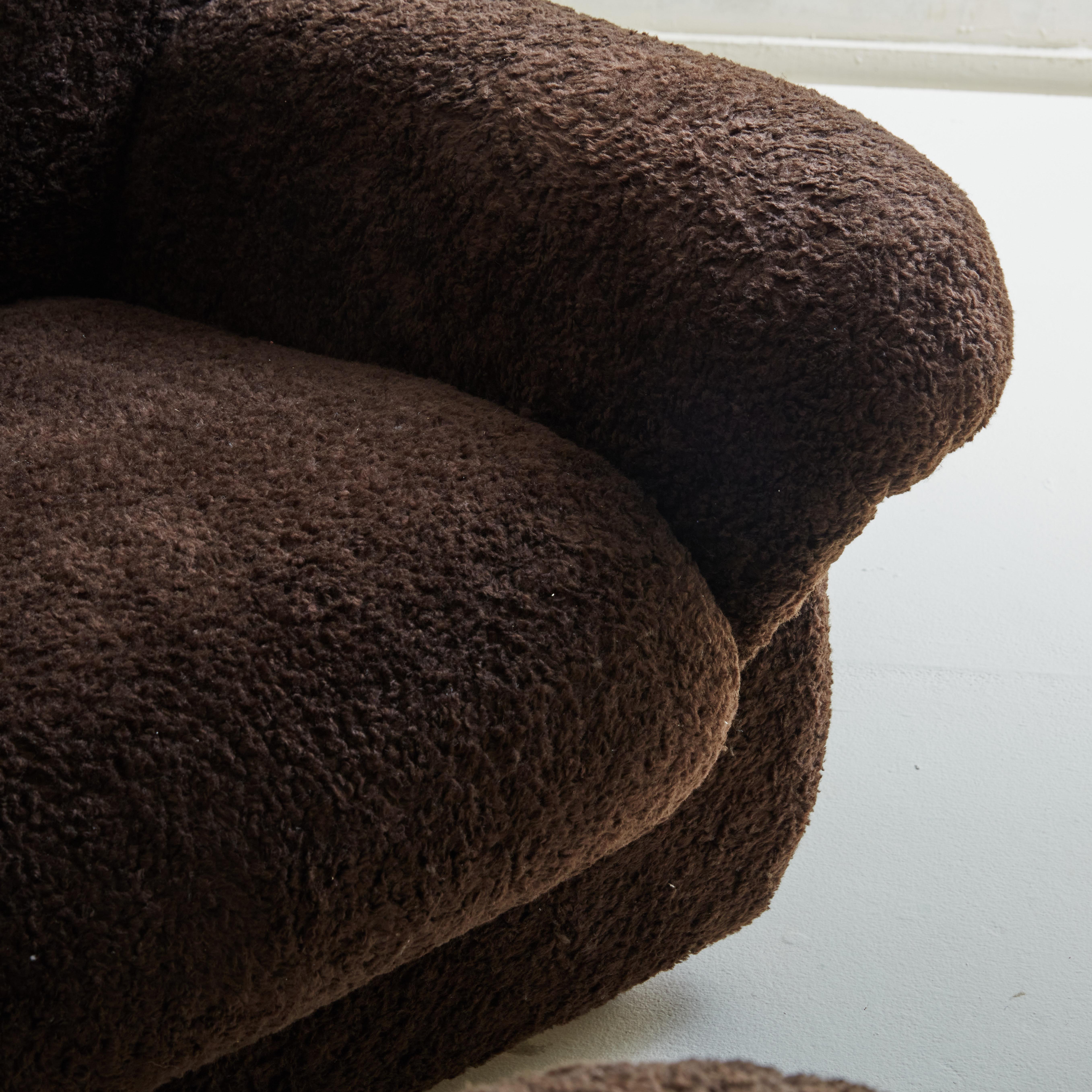 Oversized Italian Lounge Chair in Brown Teddy Fabric With Button Tufts For Sale 3