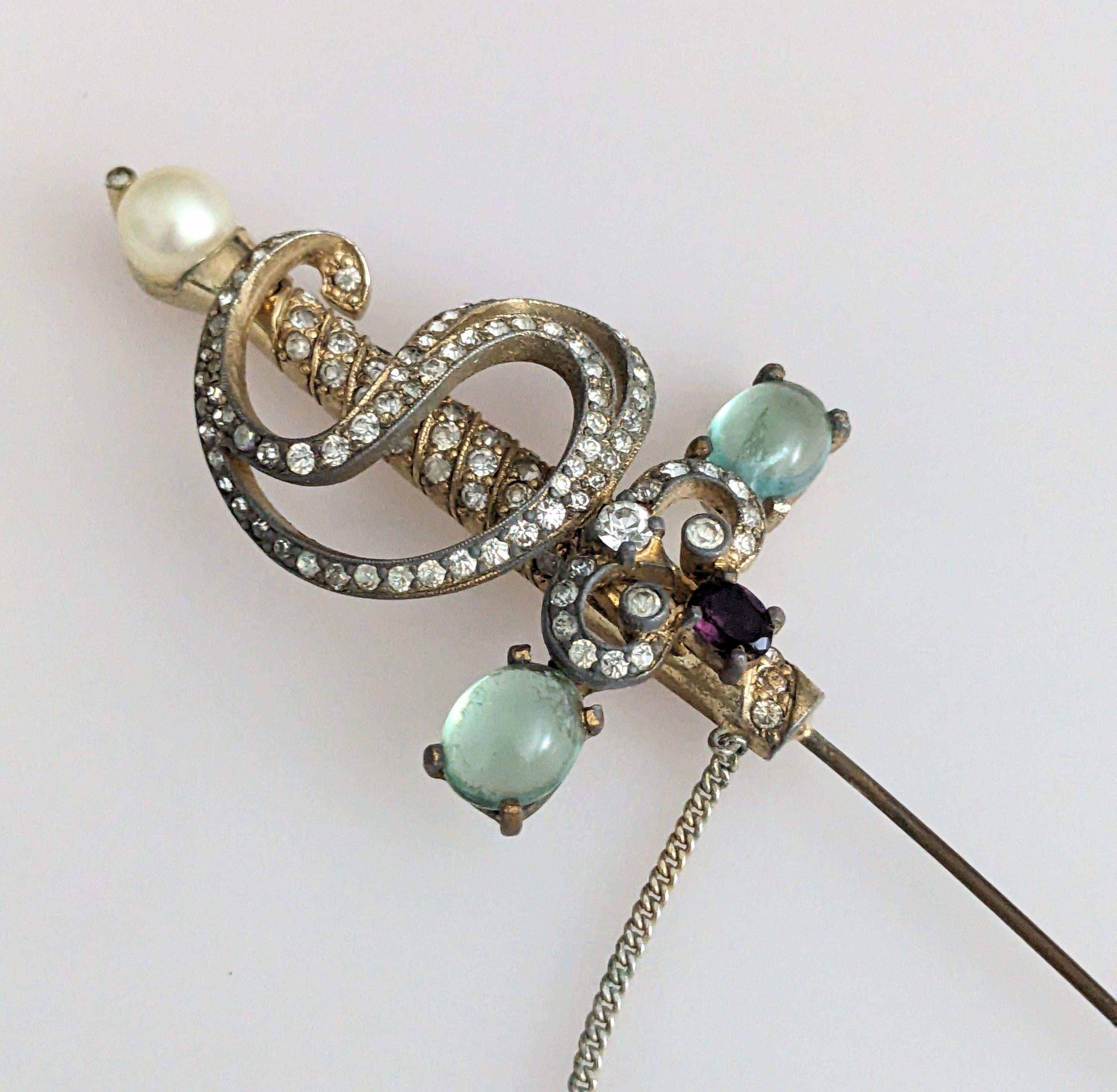 Oversized Jomaz Jabot Pin In Good Condition For Sale In New York, NY