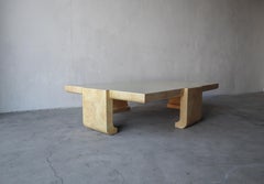 Table basse surdimensionnée en fausse peau de chèvre laquée de Baker