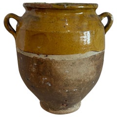 Grand pot à confit français vernissé du XIXe siècle, de très grande taille, couleur ocre jaune