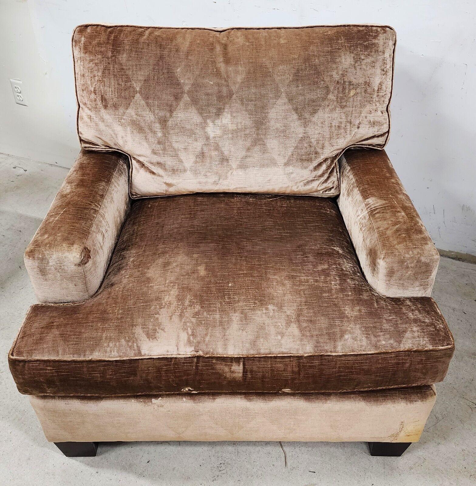 For FULL item description click on CONTINUE READING at the bottom of this page.


Offering One Of Our Recent Palm Beach Estate Fine Furniture Acquisitions Of An
Oversized Lounge Chair in Velvet by BAKER
Comes with a matching back cushion as