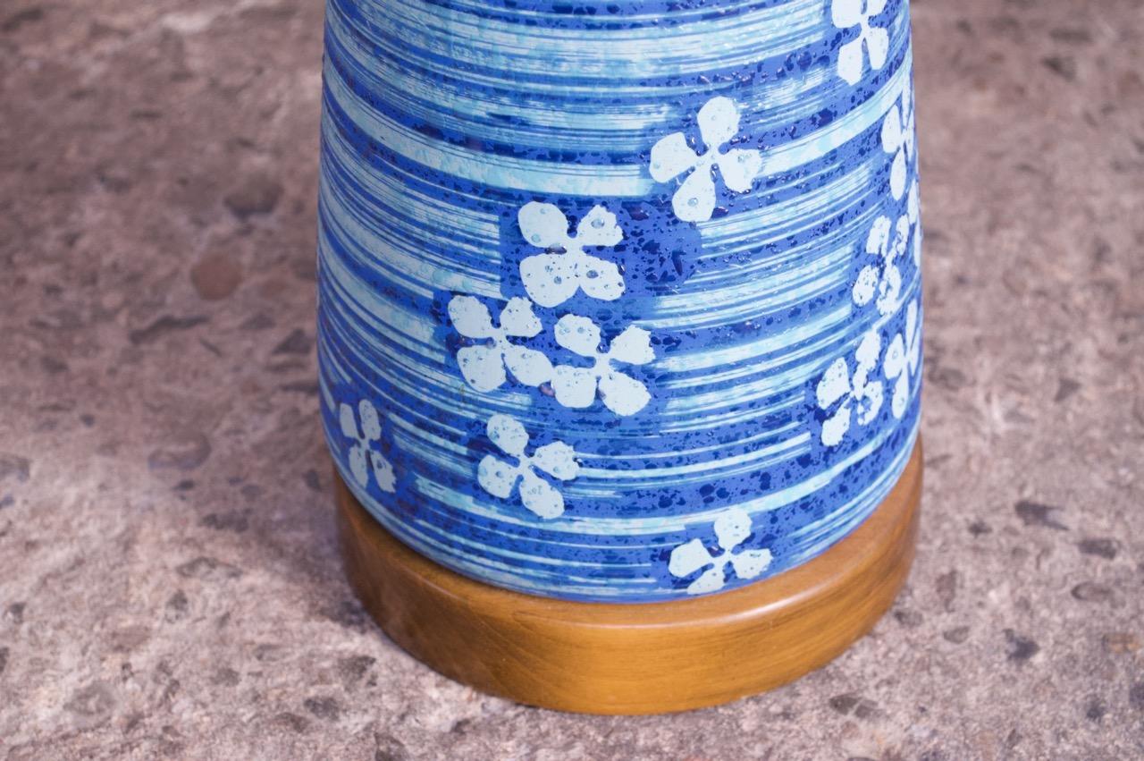 Oversized Midcentury Blue Ceramic Lamp with Floral Motif For Sale 4