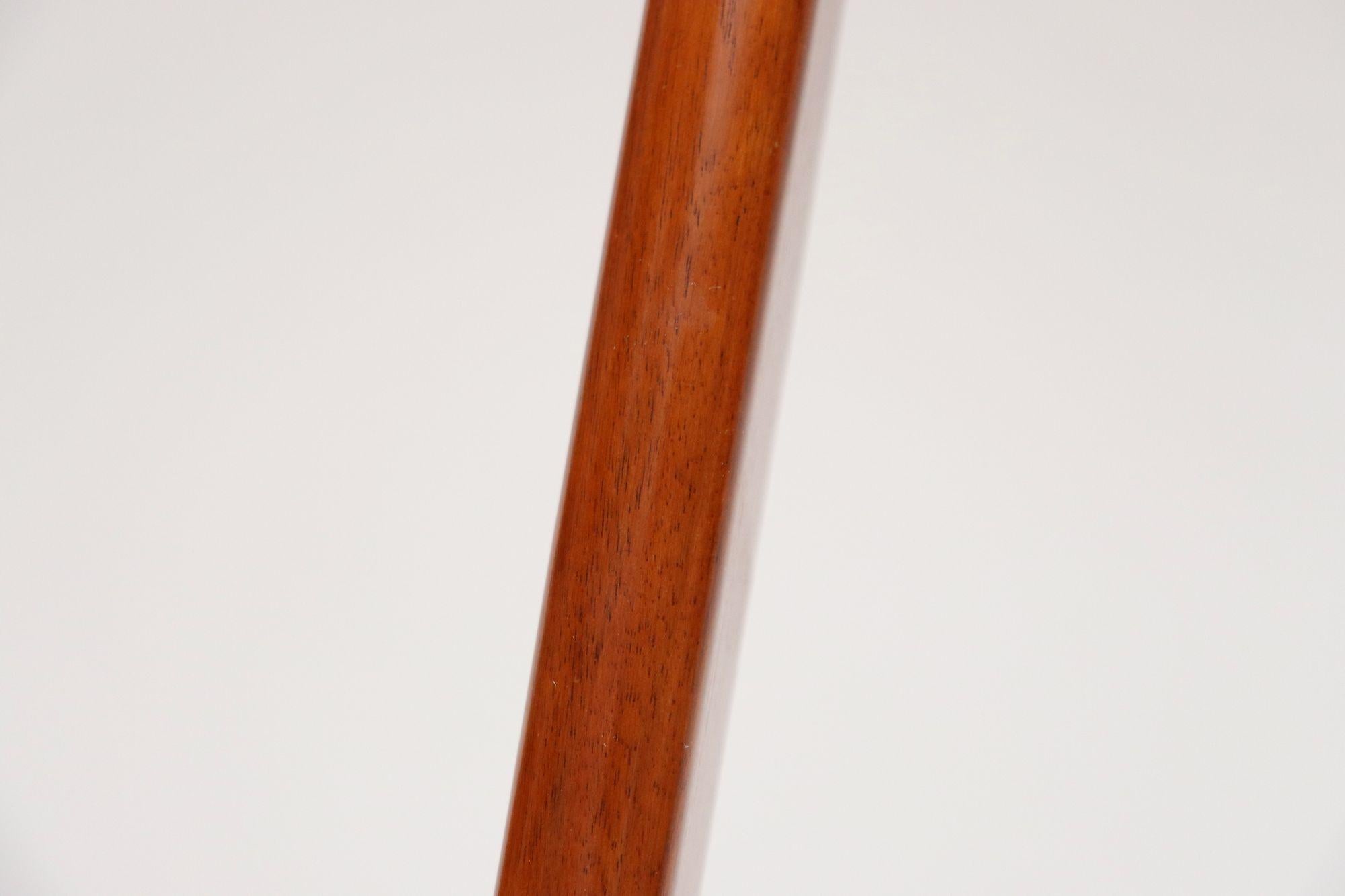 Ottone Lampada da tavolo oversize a doppia presa in noce e ottone del Mid-Century Modern di Laurel in vendita