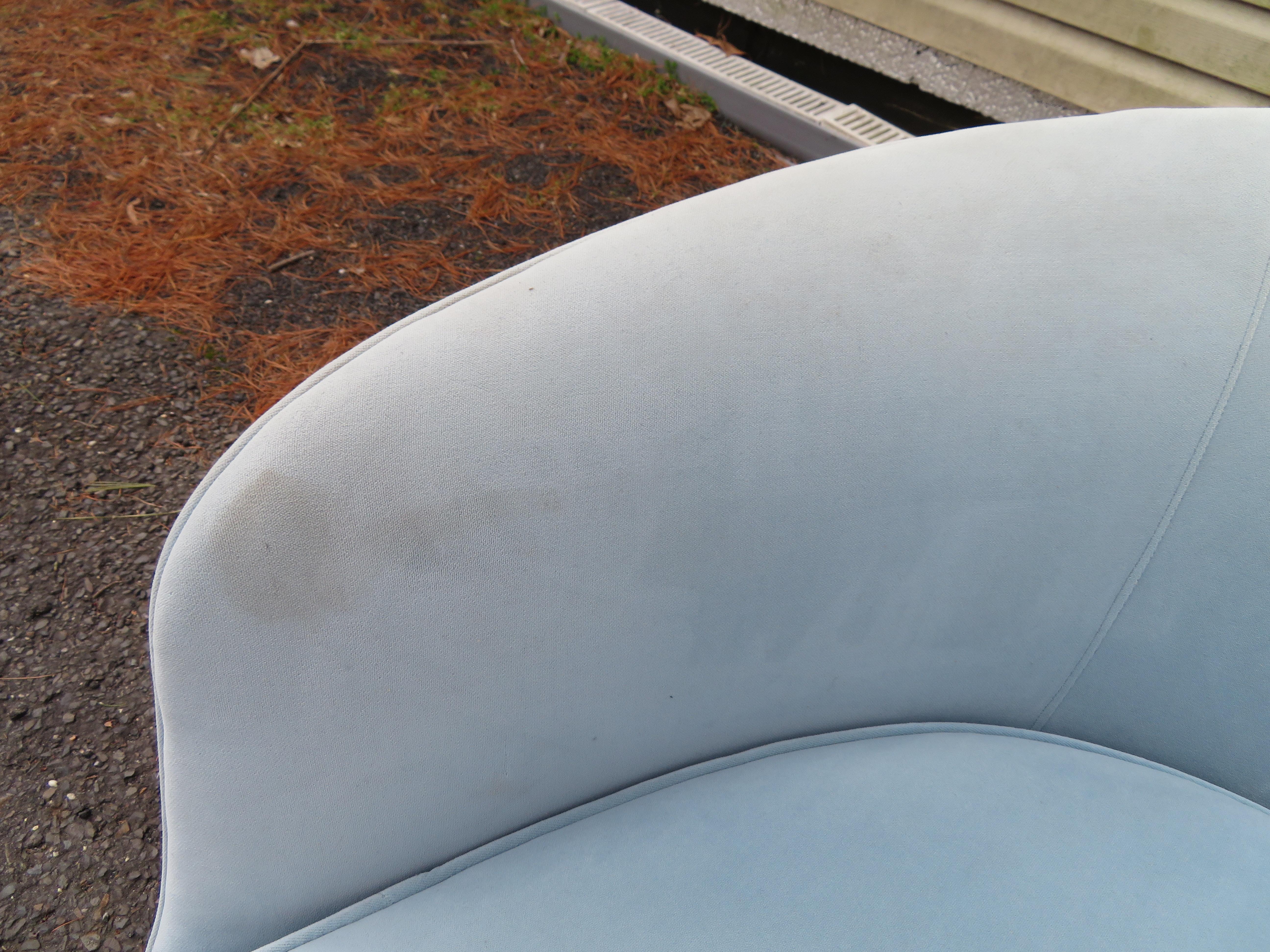 Late 20th Century Oversized Milo Baughman Circular Swivel Lounge Chair Thayer Coggin For Sale
