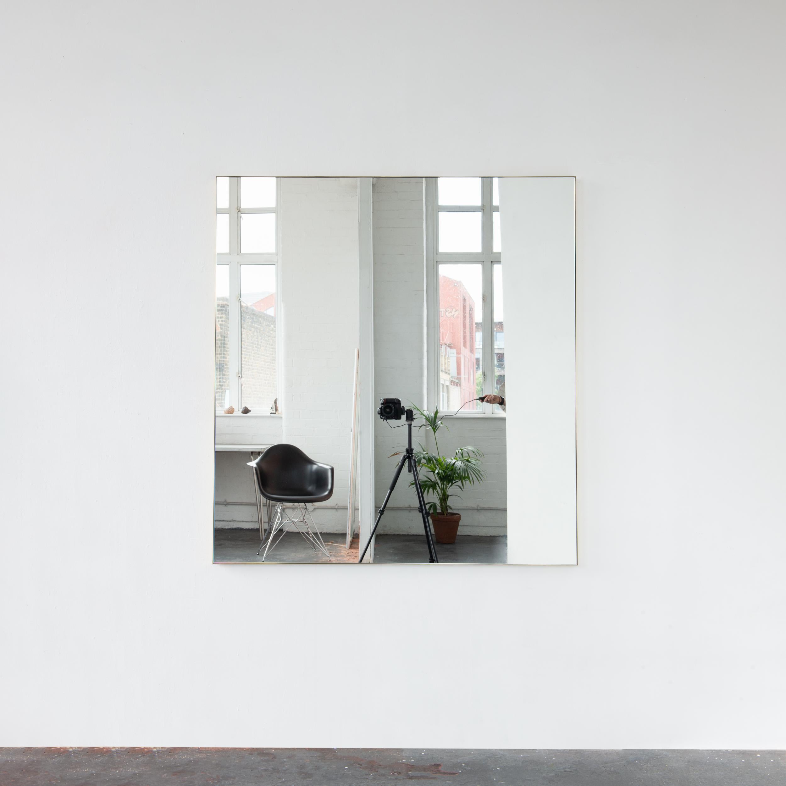 Espejo rectangular sobremantelado minimalista Quadris de gran tamaño con marco de latón en Nuevo estado para la venta en London, GB
