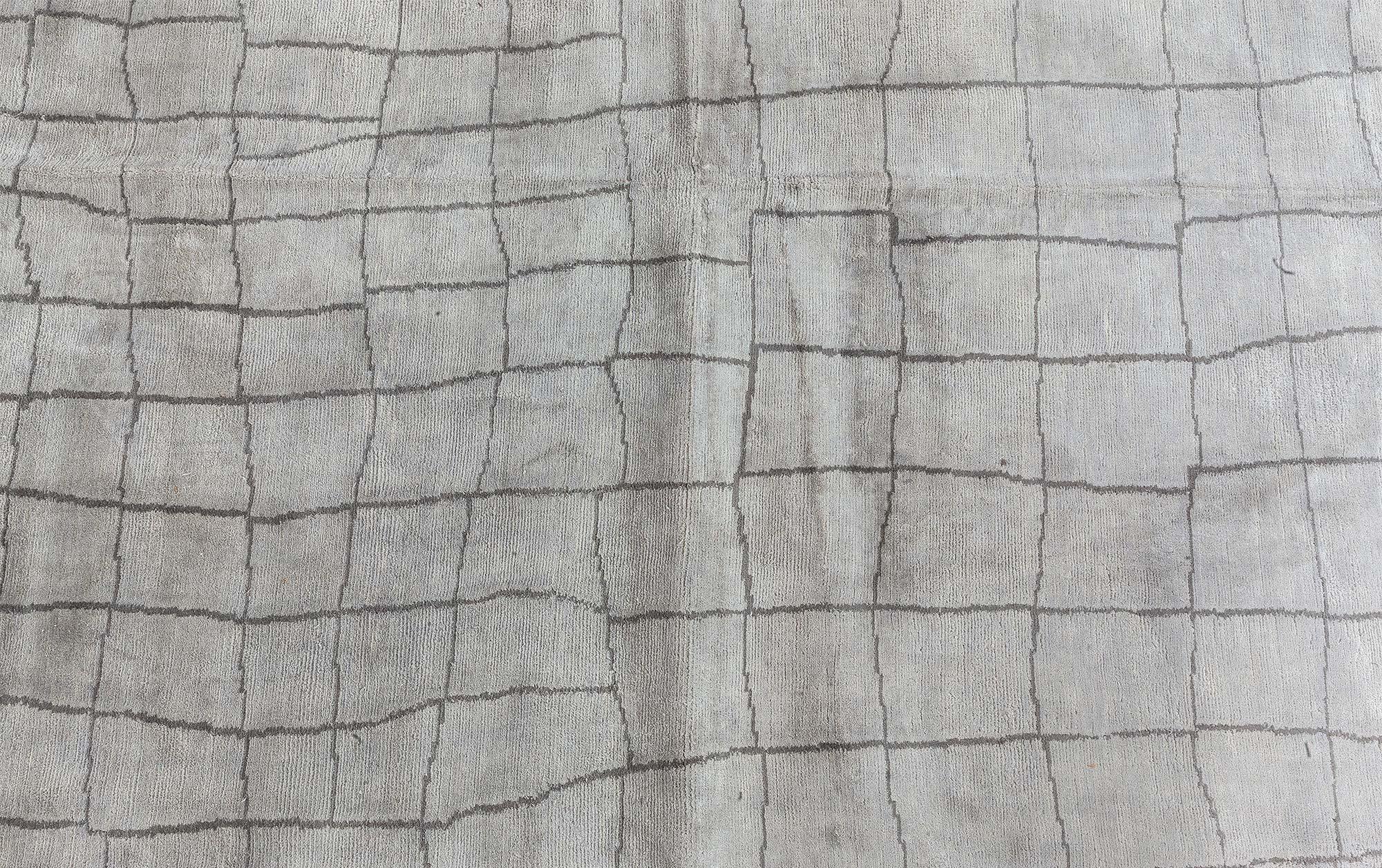 Tappeto di seta fatto a mano dal design moderno e sovradimensionato con coccodrillo di Doris Leslie Blau In condizioni Nuovo in vendita a New York, NY