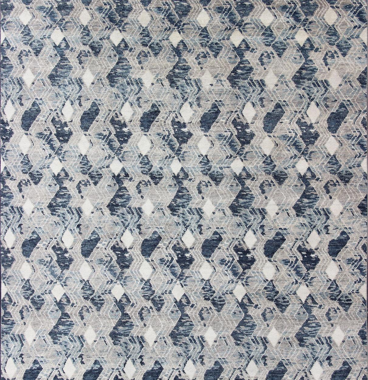 Lana Tappeto indiano sovradimensionato con design a diamante moderno in blu, grigio e bianco in vendita
