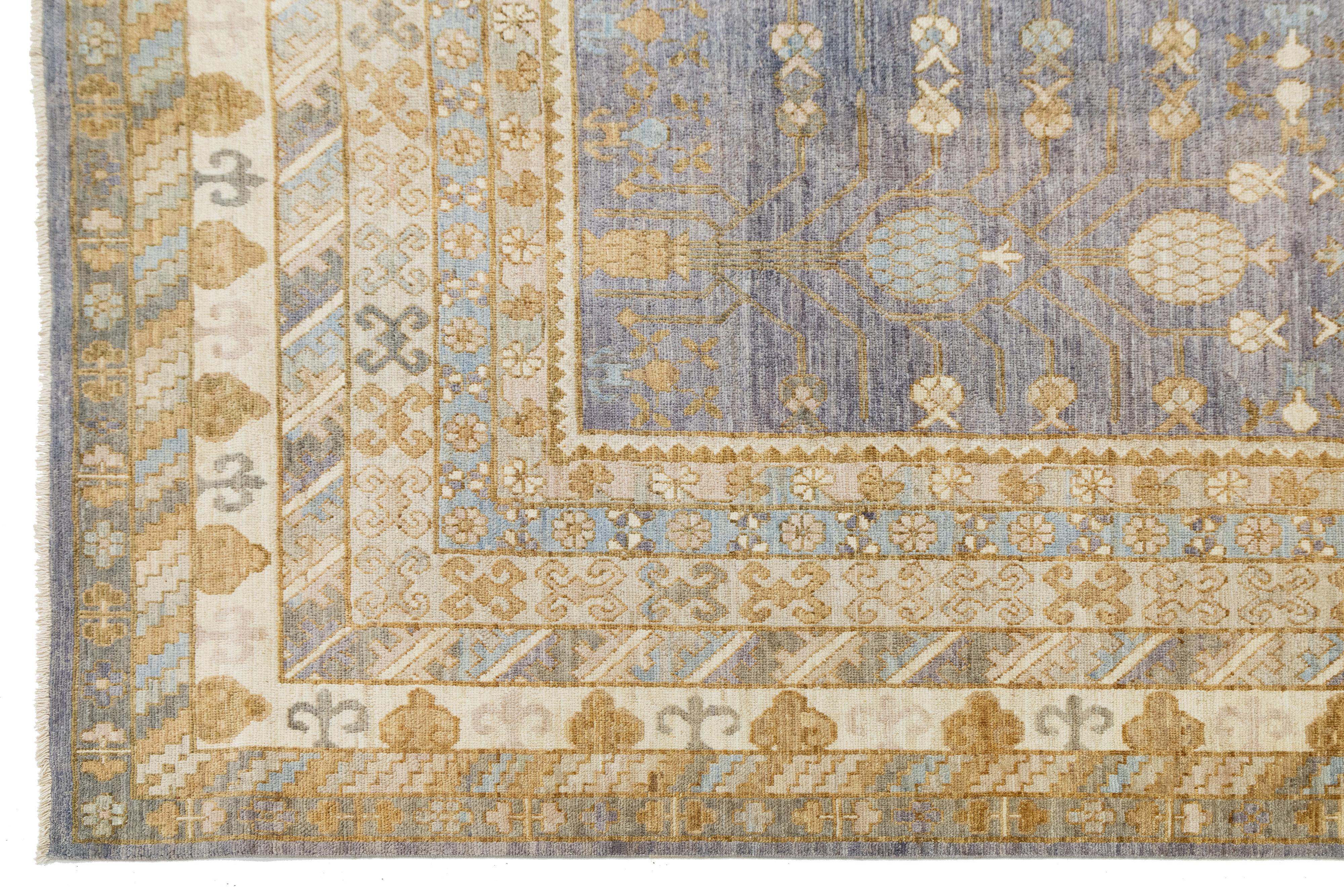 XXIe siècle et contemporain Tapis moderne surdimensionné en laine fait main style Khotan en bleu en vente