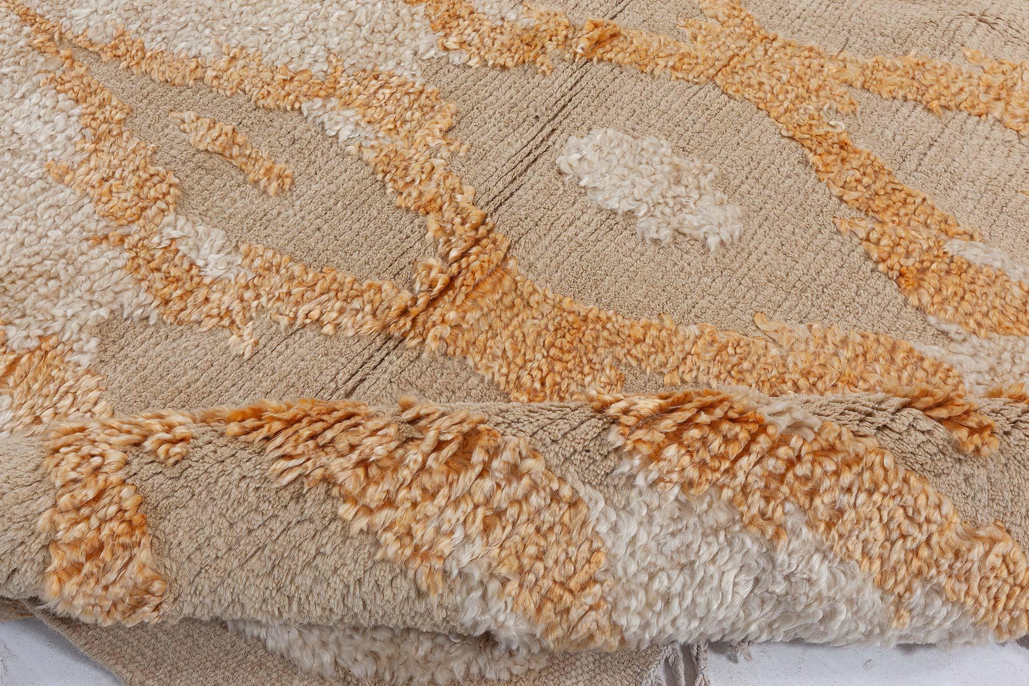 Tappeto moderno sovradimensionato in lana d'angora ispirato al Kasuri di Doris Leslie Blau In condizioni Nuovo in vendita a New York, NY