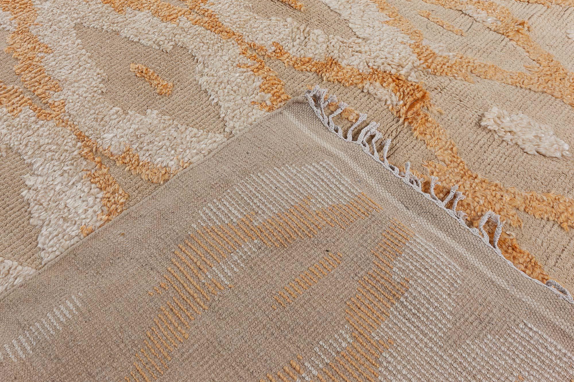 Tappeto moderno sovradimensionato in lana d'angora ispirato al Kasuri di Doris Leslie Blau in vendita 1