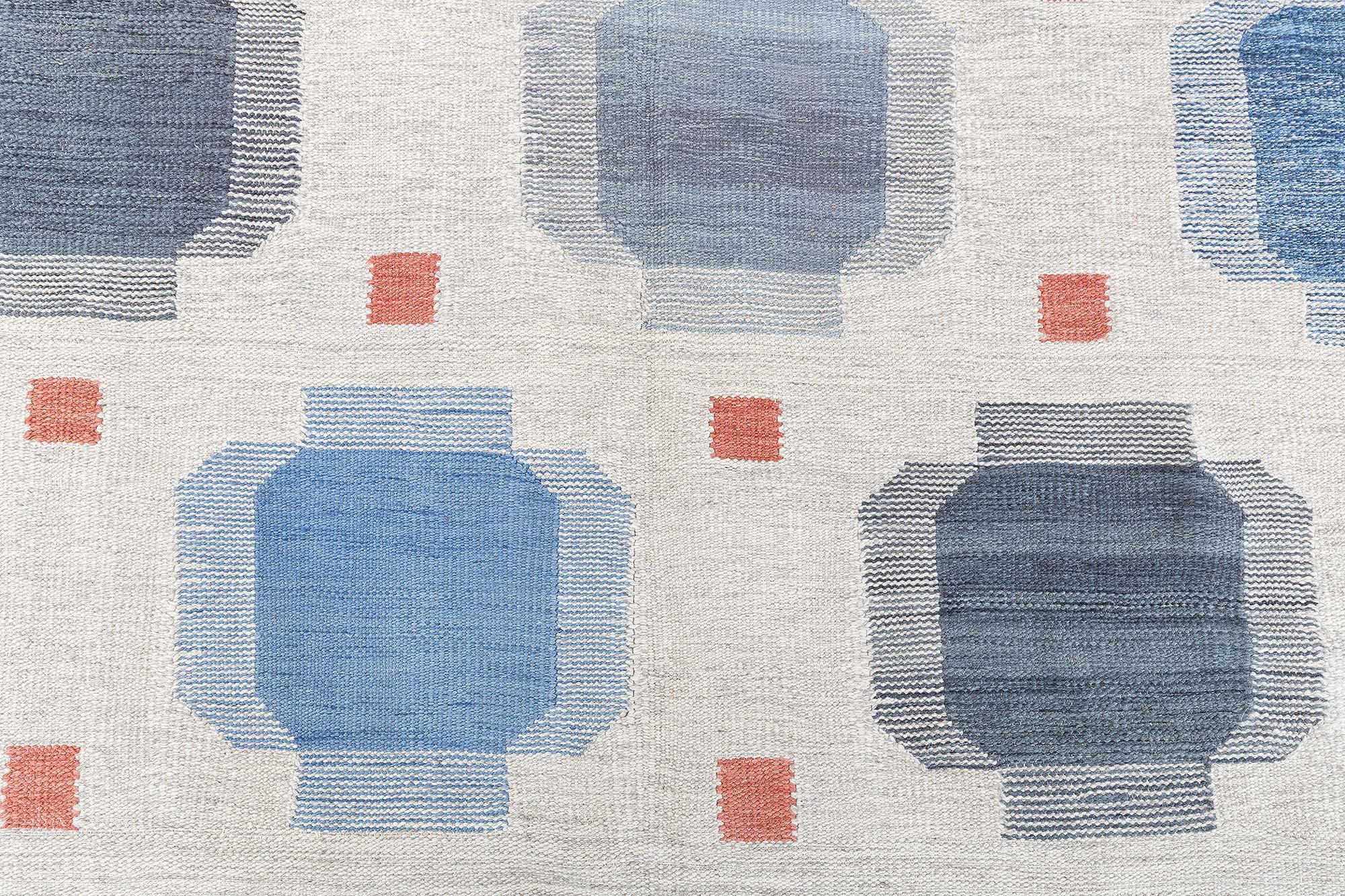 Scandinavo moderno Tappeto geometrico sovradimensionato di ispirazione svedese di Doris Leslie Blau in vendita