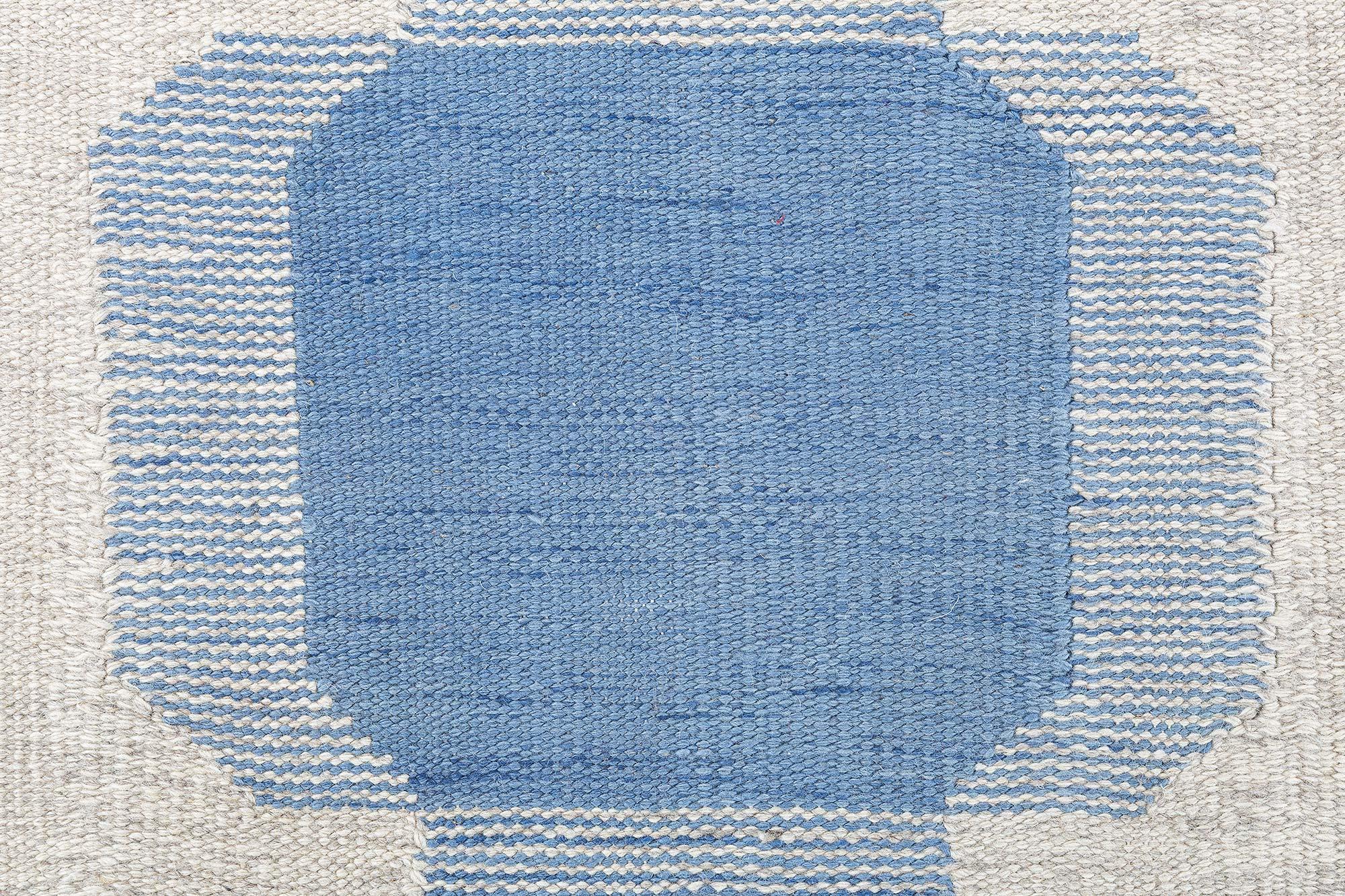 XXI secolo e contemporaneo Tappeto geometrico sovradimensionato di ispirazione svedese di Doris Leslie Blau in vendita