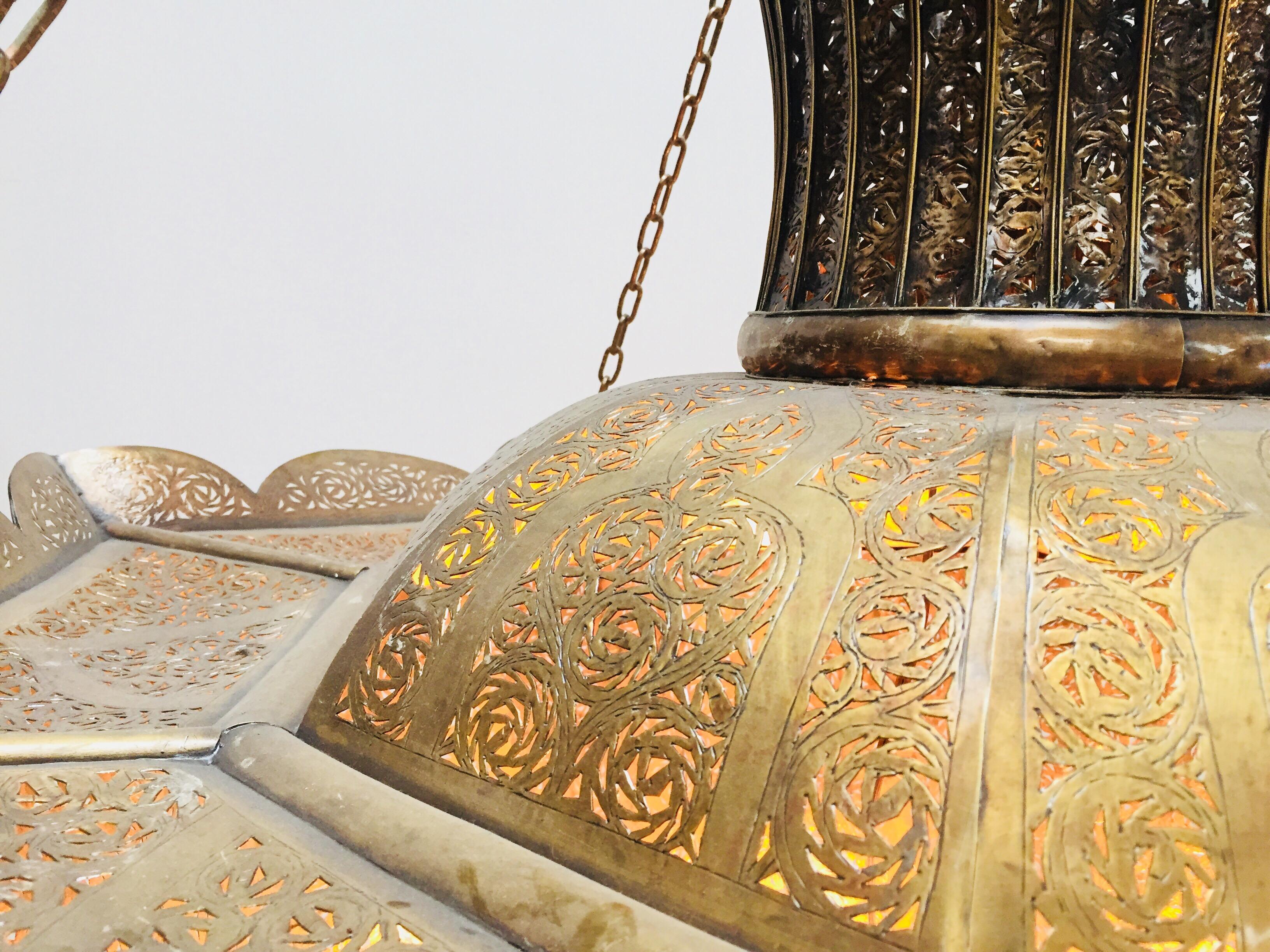 Oversized Alhambra Moroccan Moorish Brass Filigree Chandelier 10