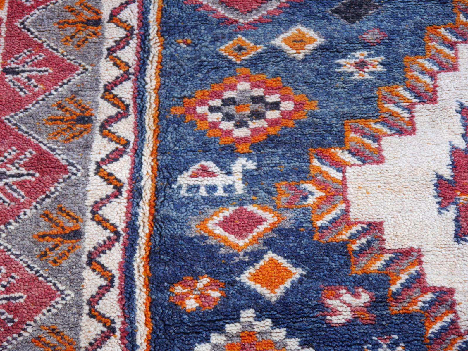 Oversized Moroccan Vintage Rug North African Tribal Design Djoharian Collection  For Sale 9