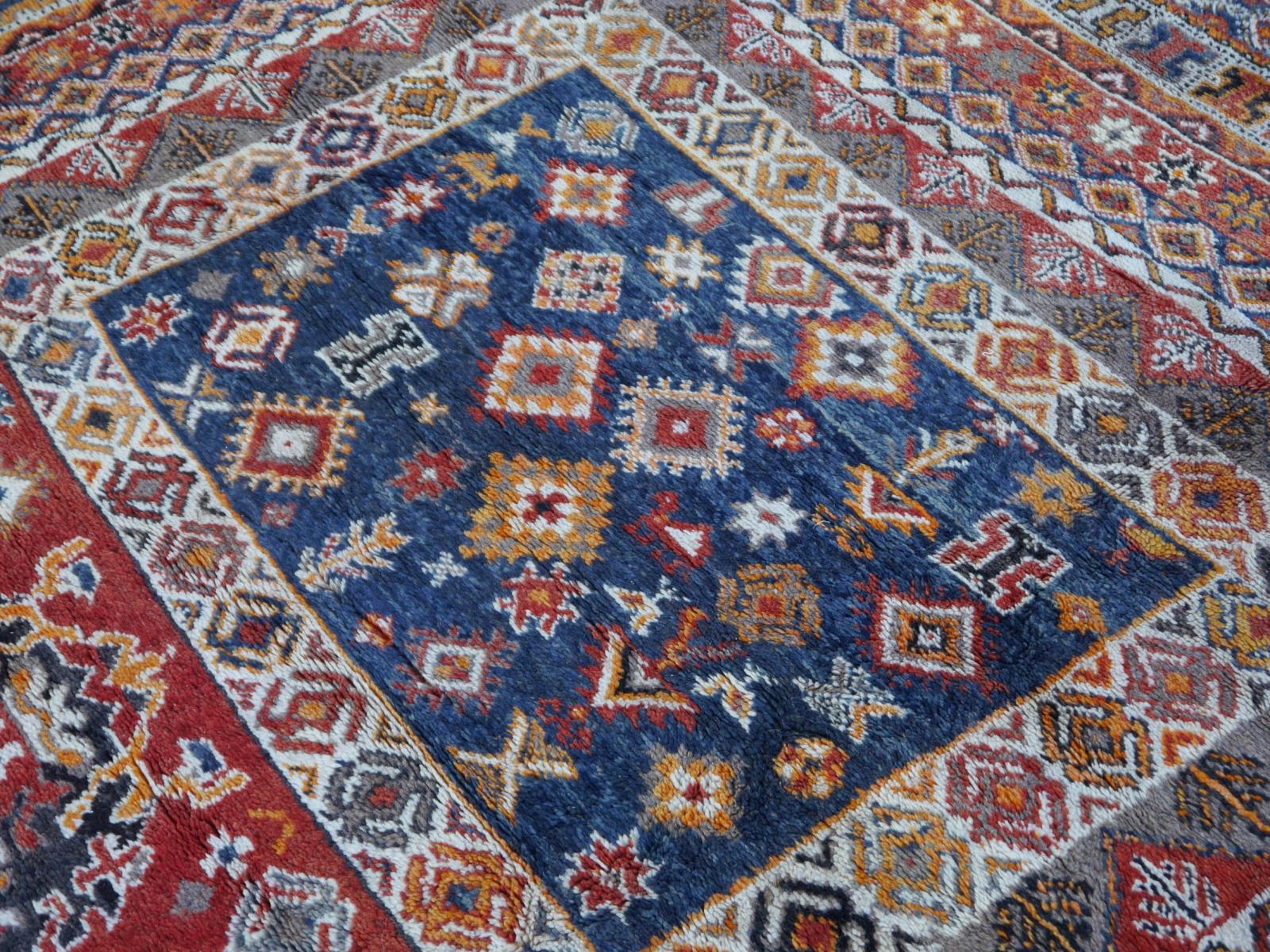 Oversized Moroccan Vintage Rug North African Tribal Design Djoharian Collection For Sale 13