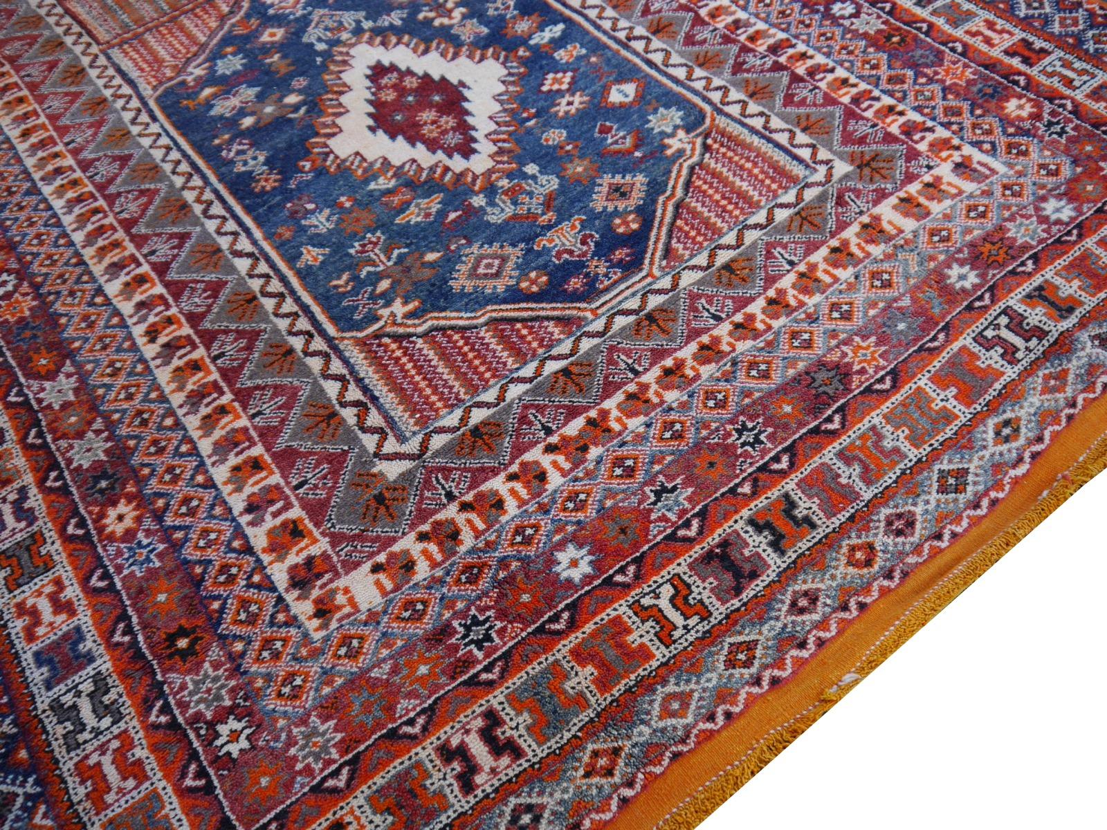 Oversized Moroccan Vintage Rug North African Tribal Design Djoharian Collection  For Sale 2