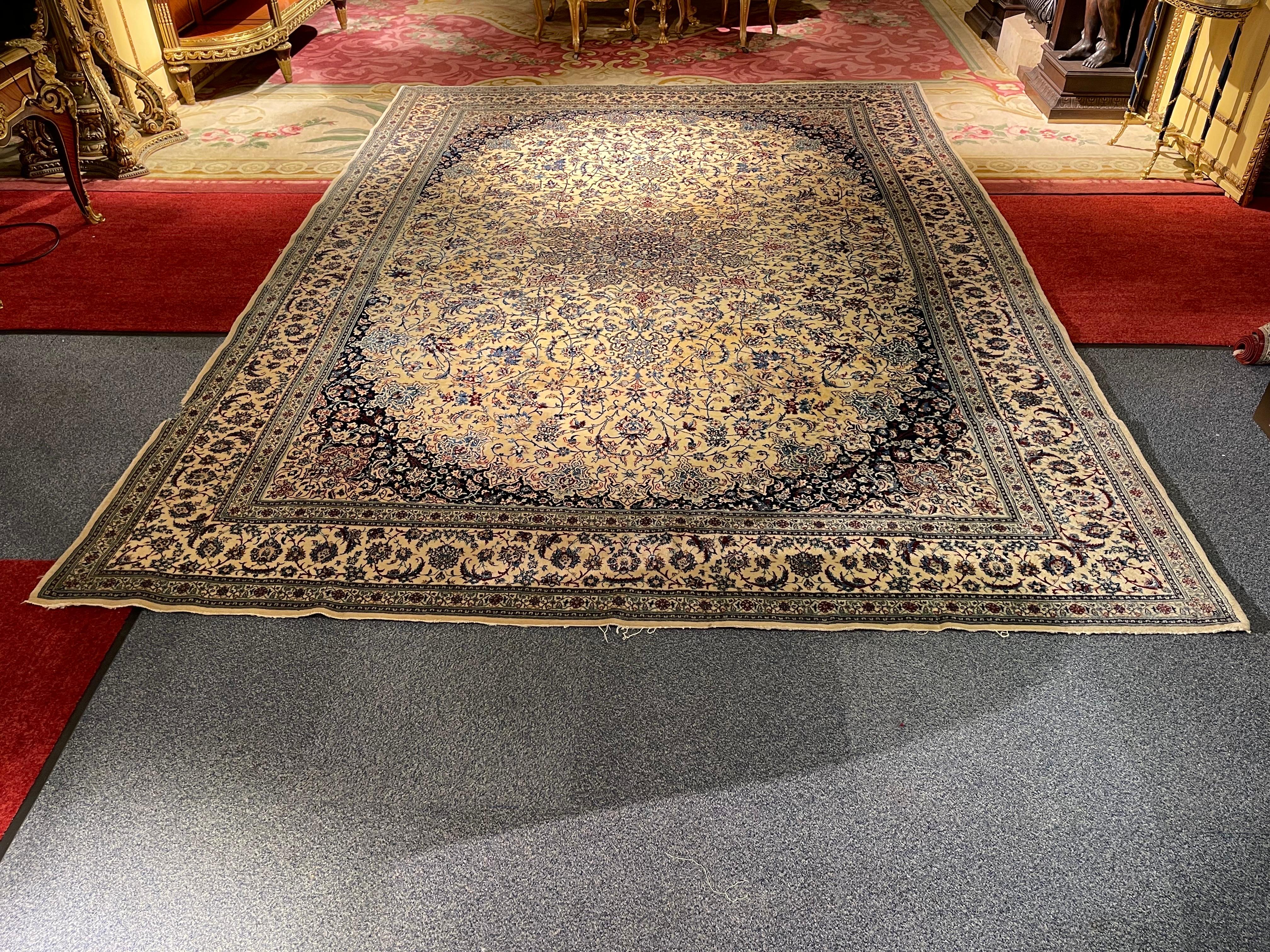 Oversized oriental rug Nain cork wool with silk, 20th century For Sale 6