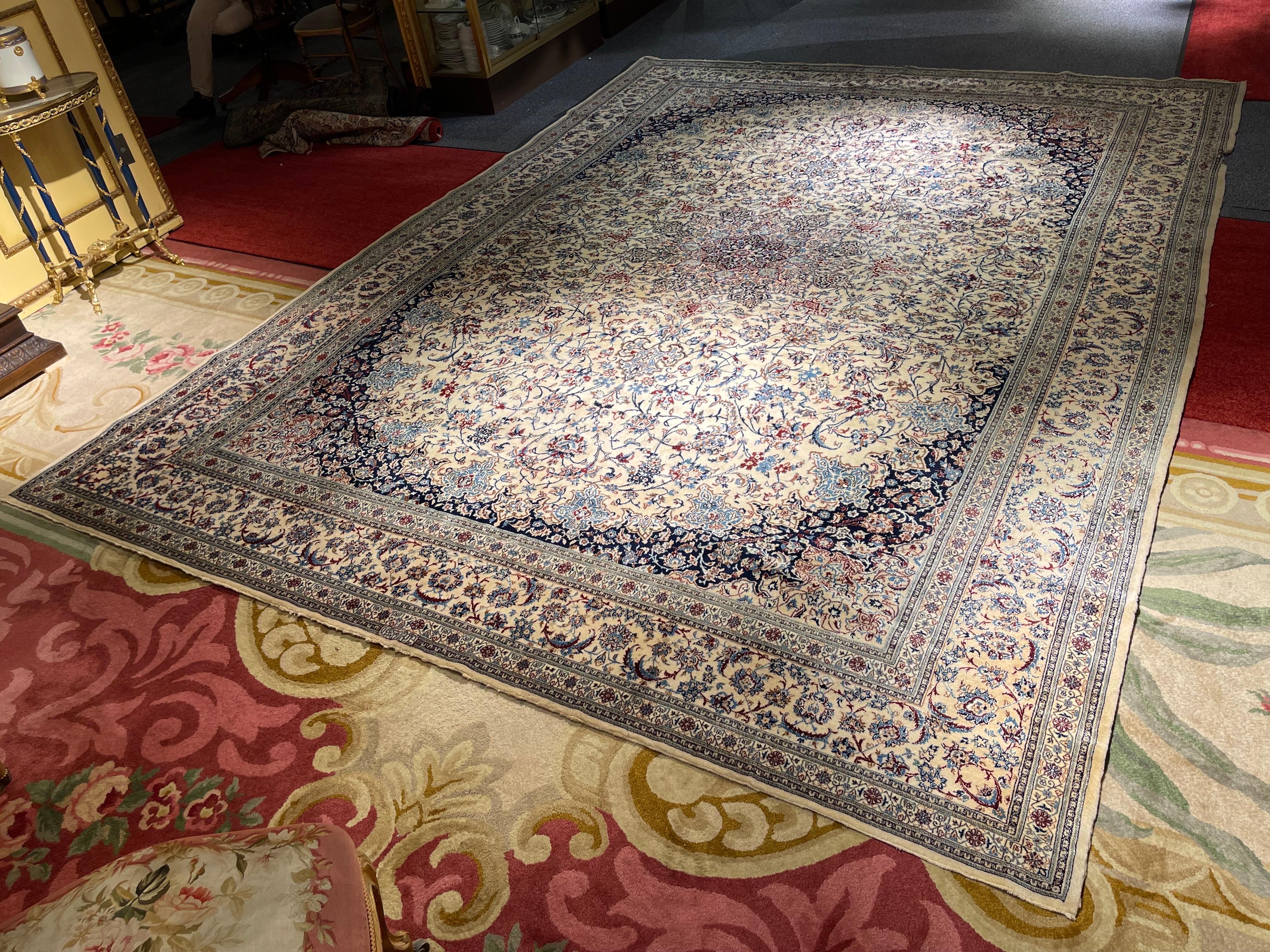 Oversized oriental rug Nain cork wool with silk, 20th century For Sale 10