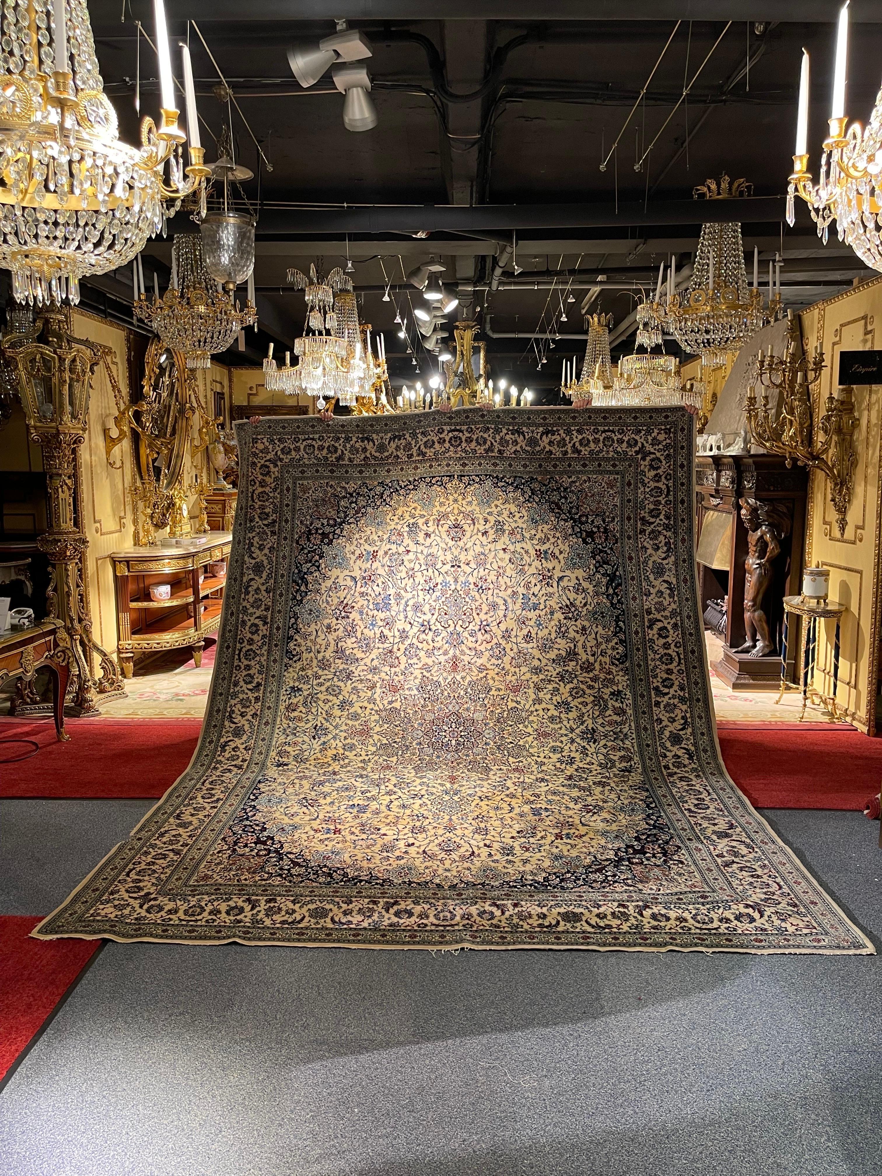 Oversized oriental rug Nain cork wool with silk, 20th century

Oversized carpet, hand-knotted. Medallion-shaped decor with rich and elaborate weaving,

A dreamlike carpet that looks more beautiful in nature than in the photos. Very impressive.