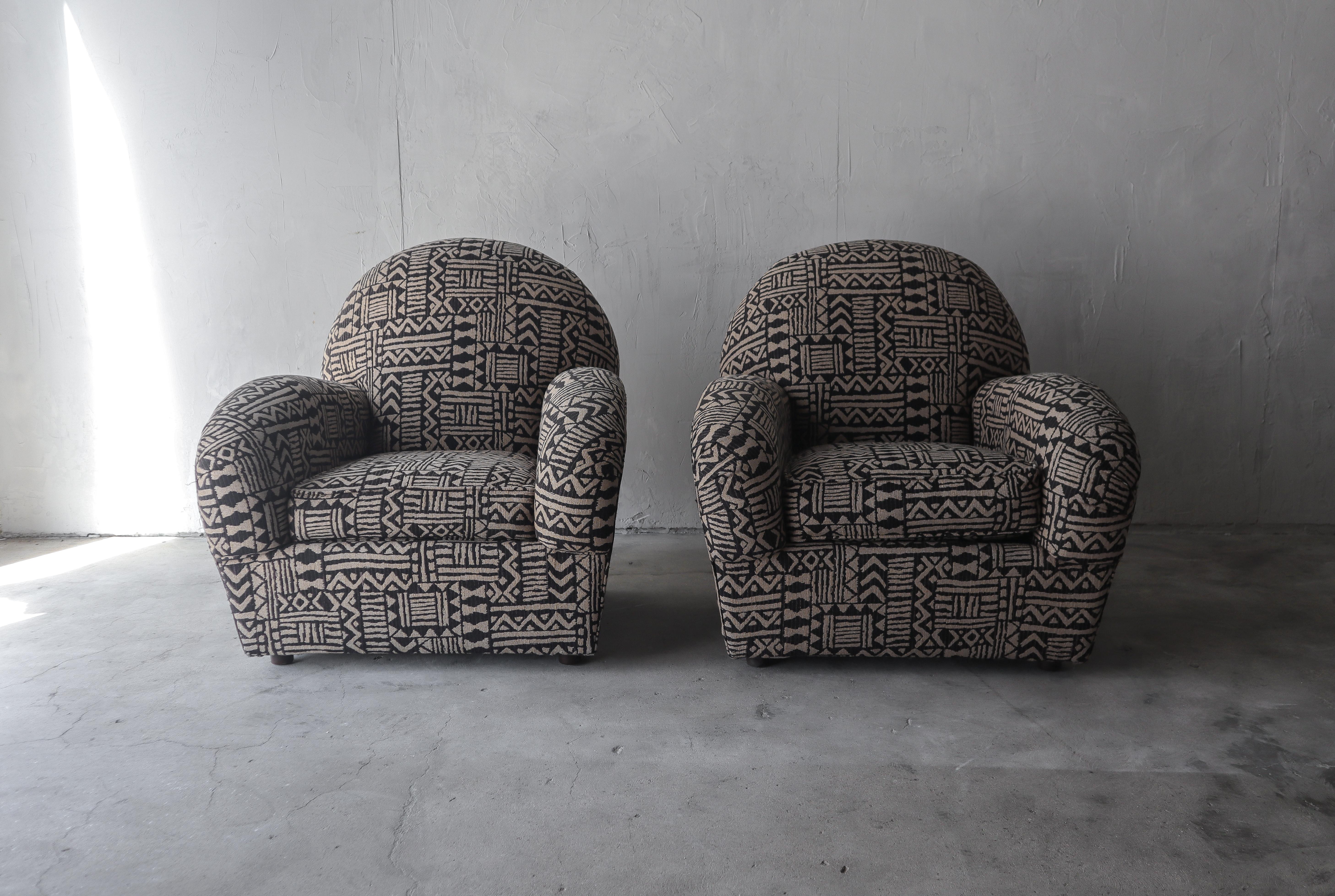 Oversized Pair of Postmodern Lounge Chairs In Good Condition In Las Vegas, NV