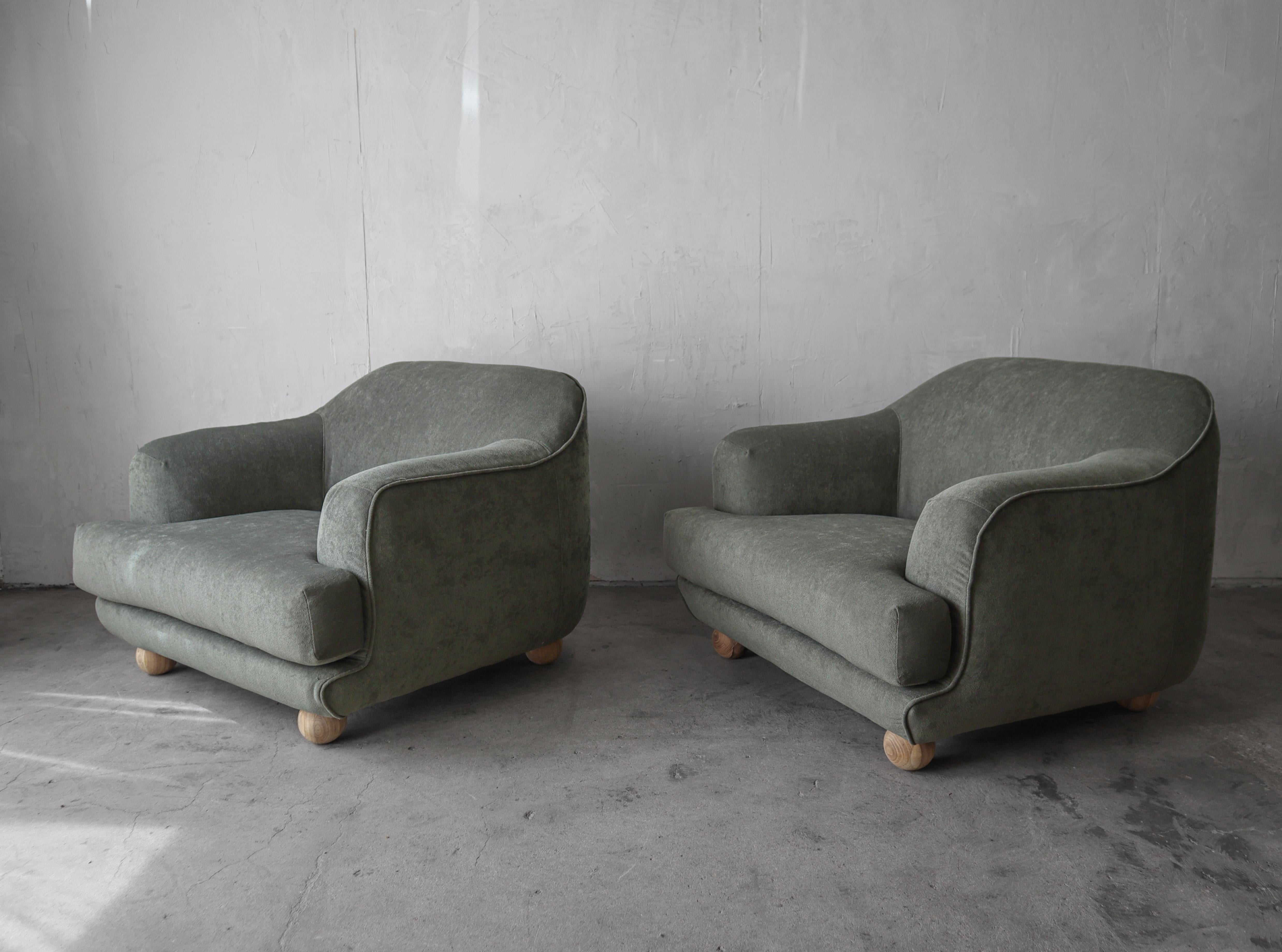 20th Century Oversized Pair of Postmodern Lounge Chairs