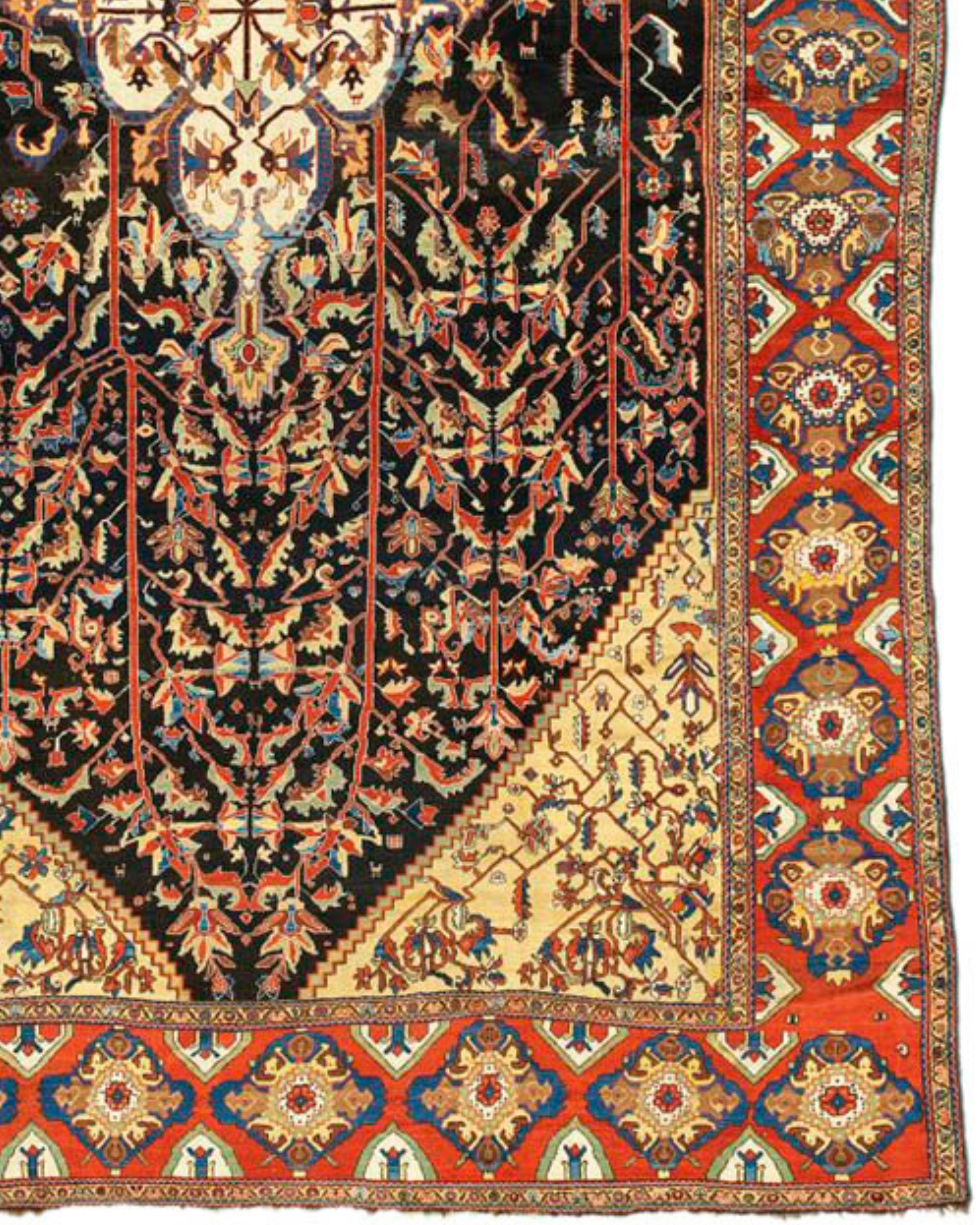 Übergroßer persischer Bakhtiari-Teppich, 19. Jahrhundert (4. Quartal)

Dieser lebhafte, übergroße Bakhtiari verwendet besonders schöne Pflanzenfarben, darunter leuchtendes Gelb und tiefes Terrakotta. Die Bachtiari-Weber aus Westpersien waren Nomaden