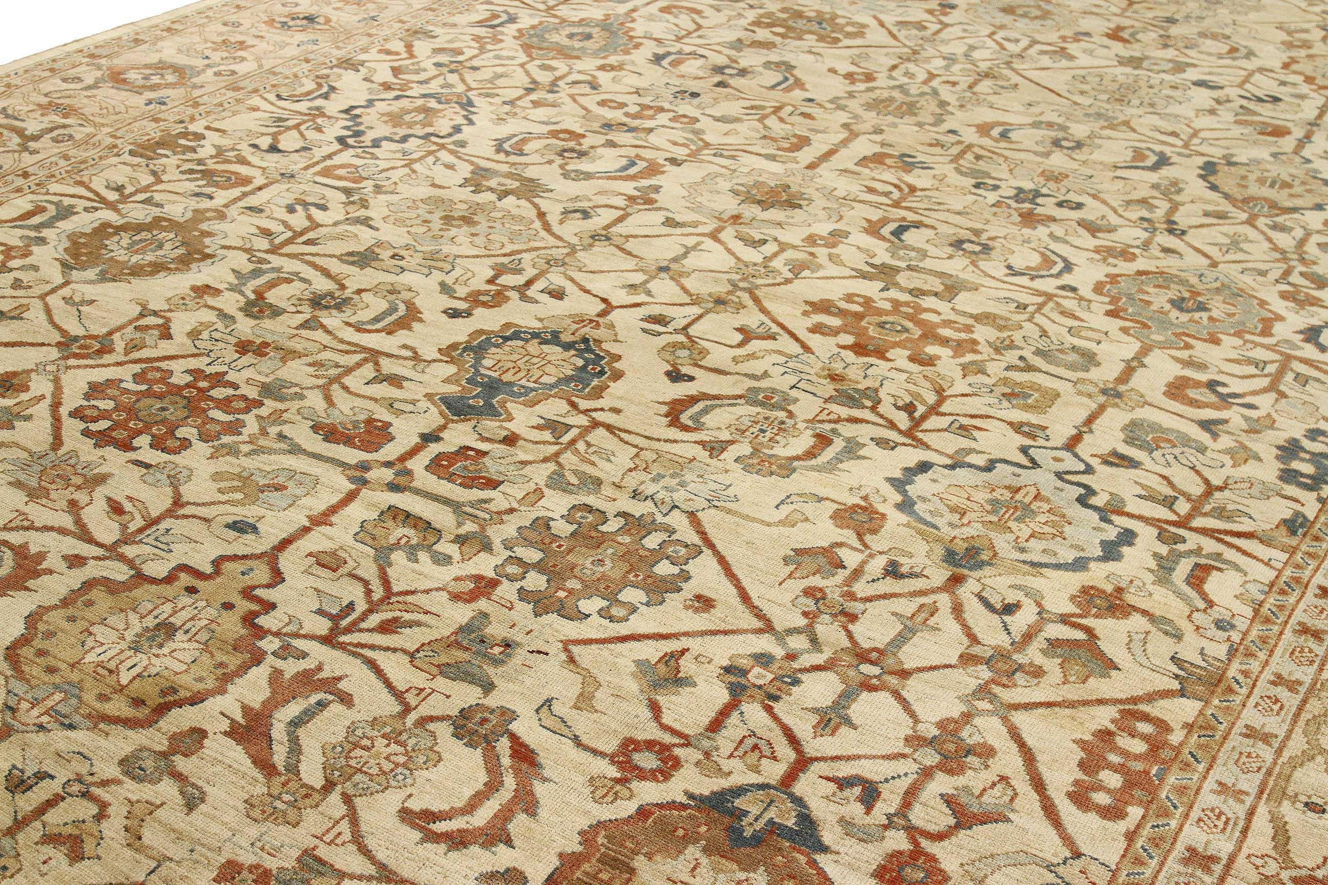 Übergroßer persischer Sultanabad-Teppich mit botanischen Details in Navy und Braun (Persisch) im Angebot