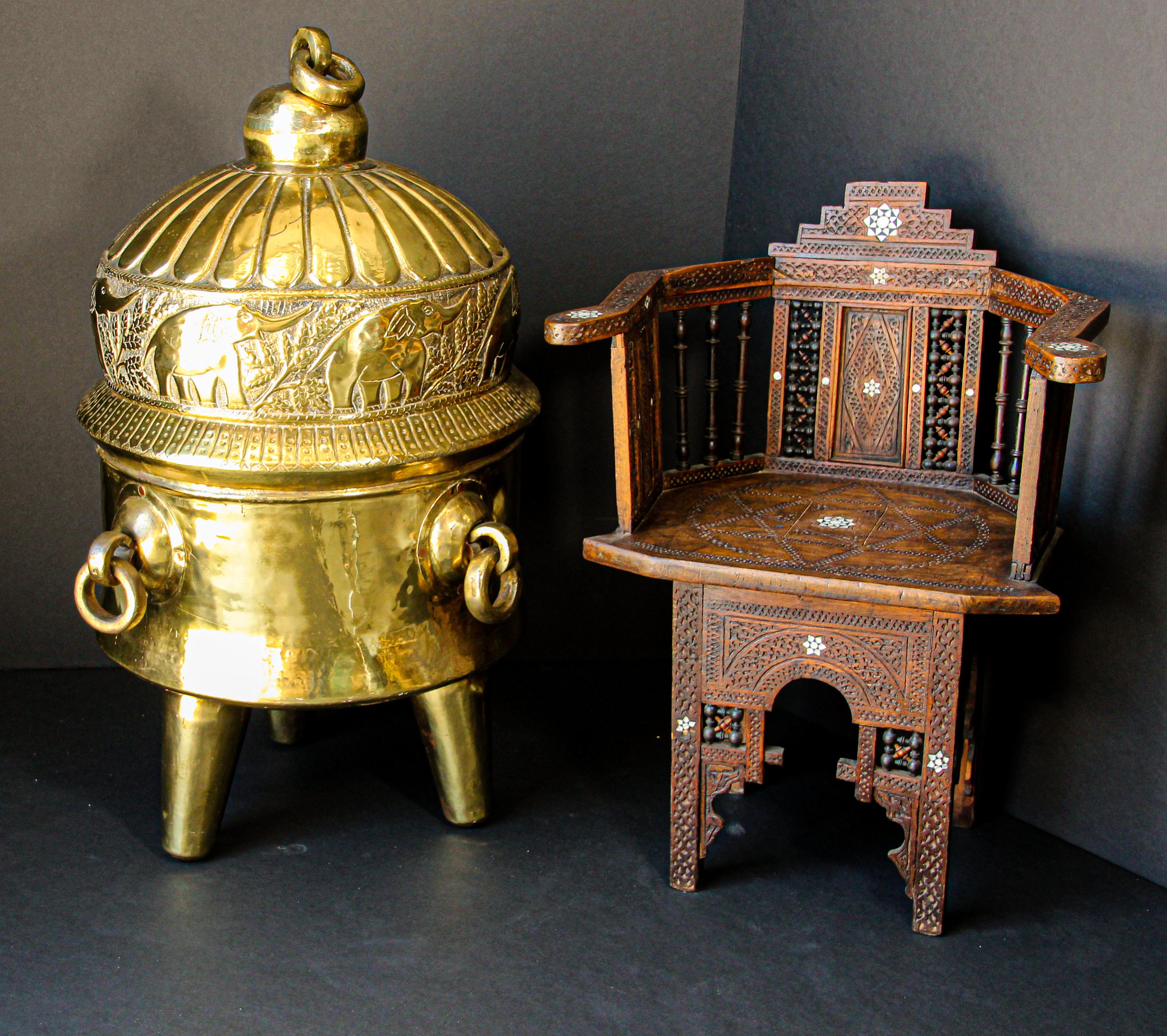 Oversized Antique Polished Brass Dablo Kathi Treasure Chest, West India 13